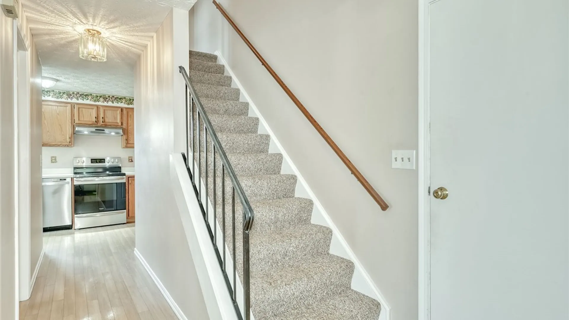 Property at 291 Deerhurst Lane, Webster, NY 14580 4