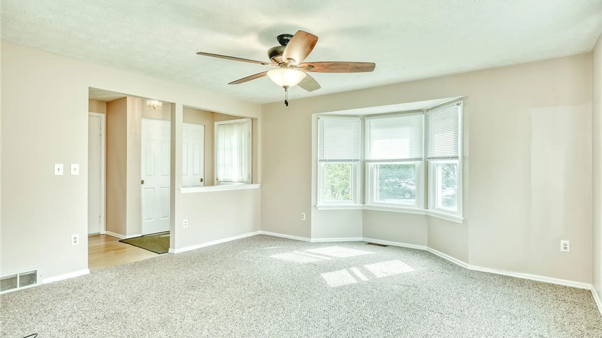 Property at 291 Deerhurst Lane, Webster, NY 14580 9