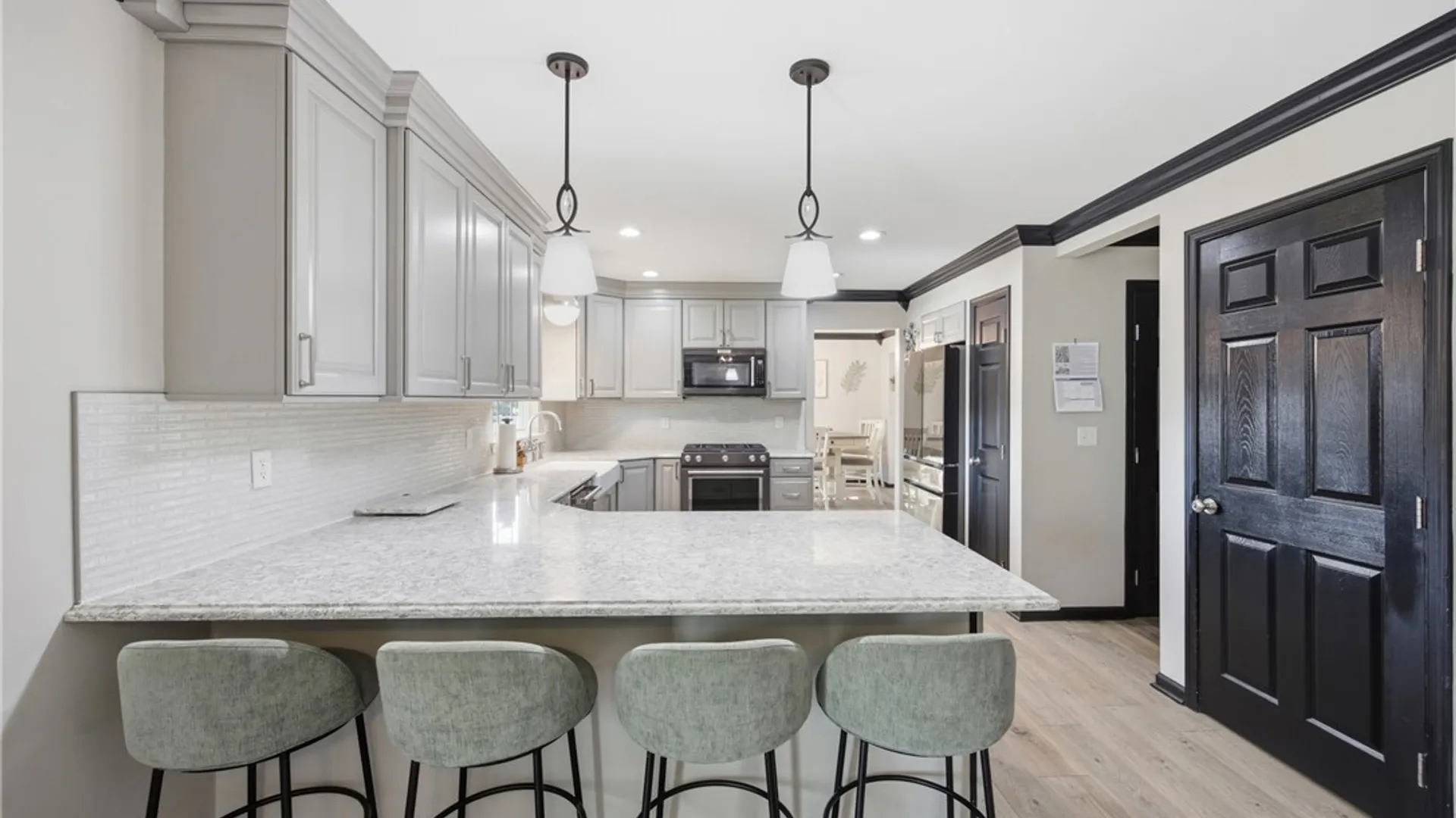 Property at 64 Park Lane, Grand Island, NY 14072 14