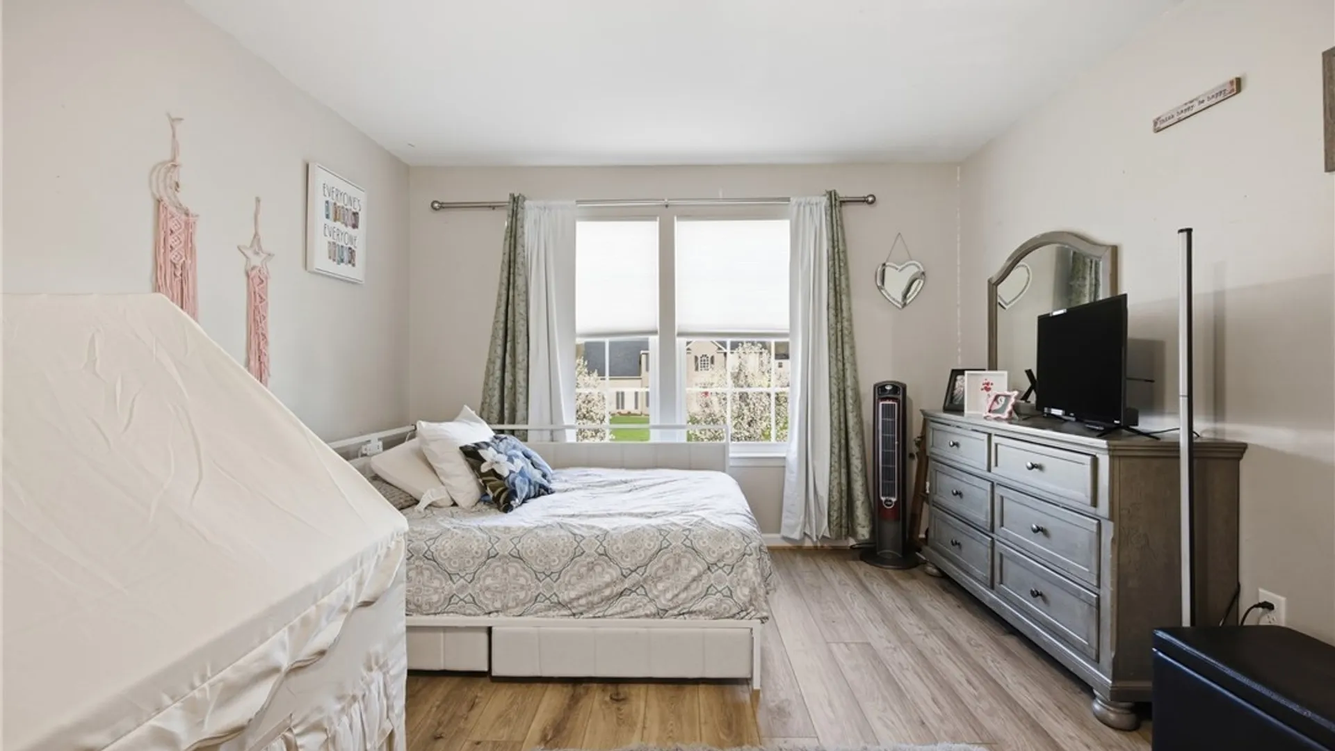 Property at 64 Park Lane, Grand Island, NY 14072 27