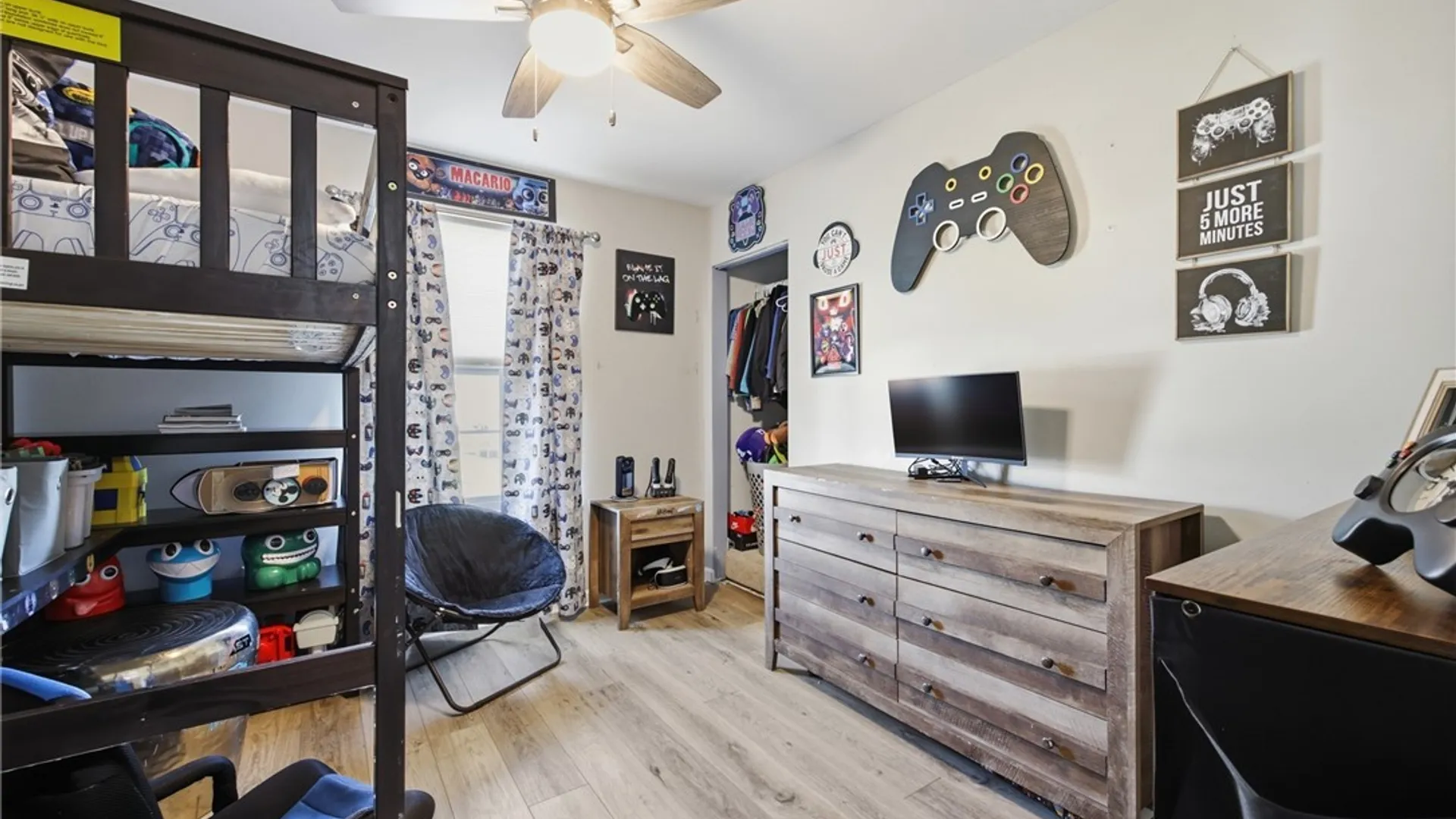 Property at 64 Park Lane, Grand Island, NY 14072 29