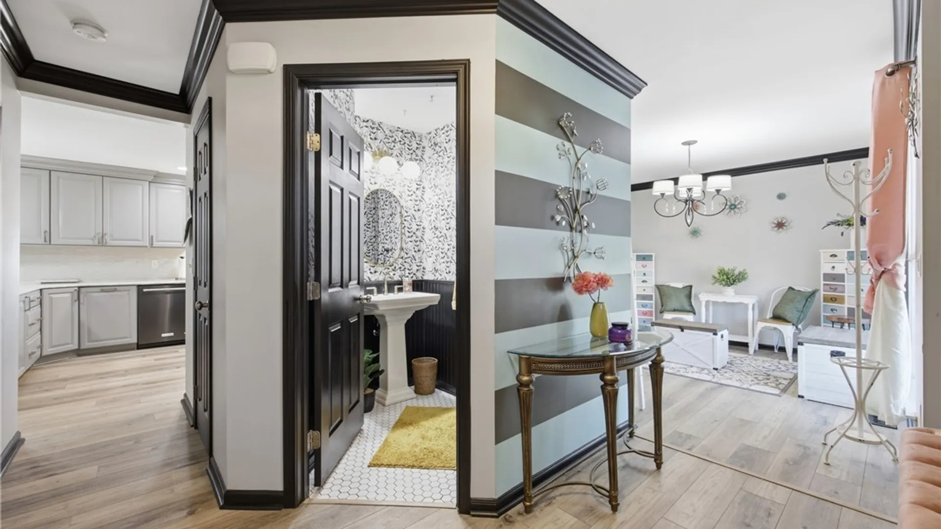 Property at 64 Park Lane, Grand Island, NY 14072 5