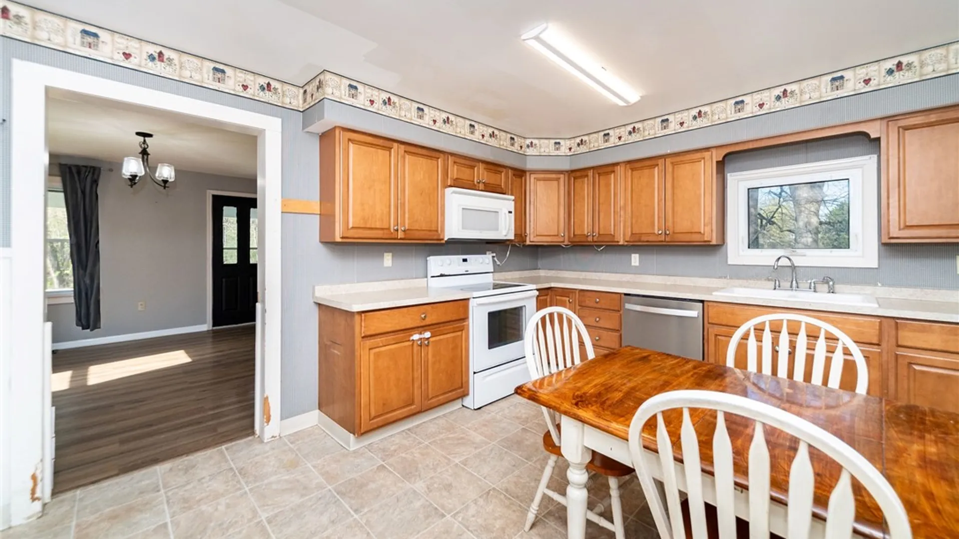 Property at 7851 Oatka Trail, Leroy, NY 14482 5