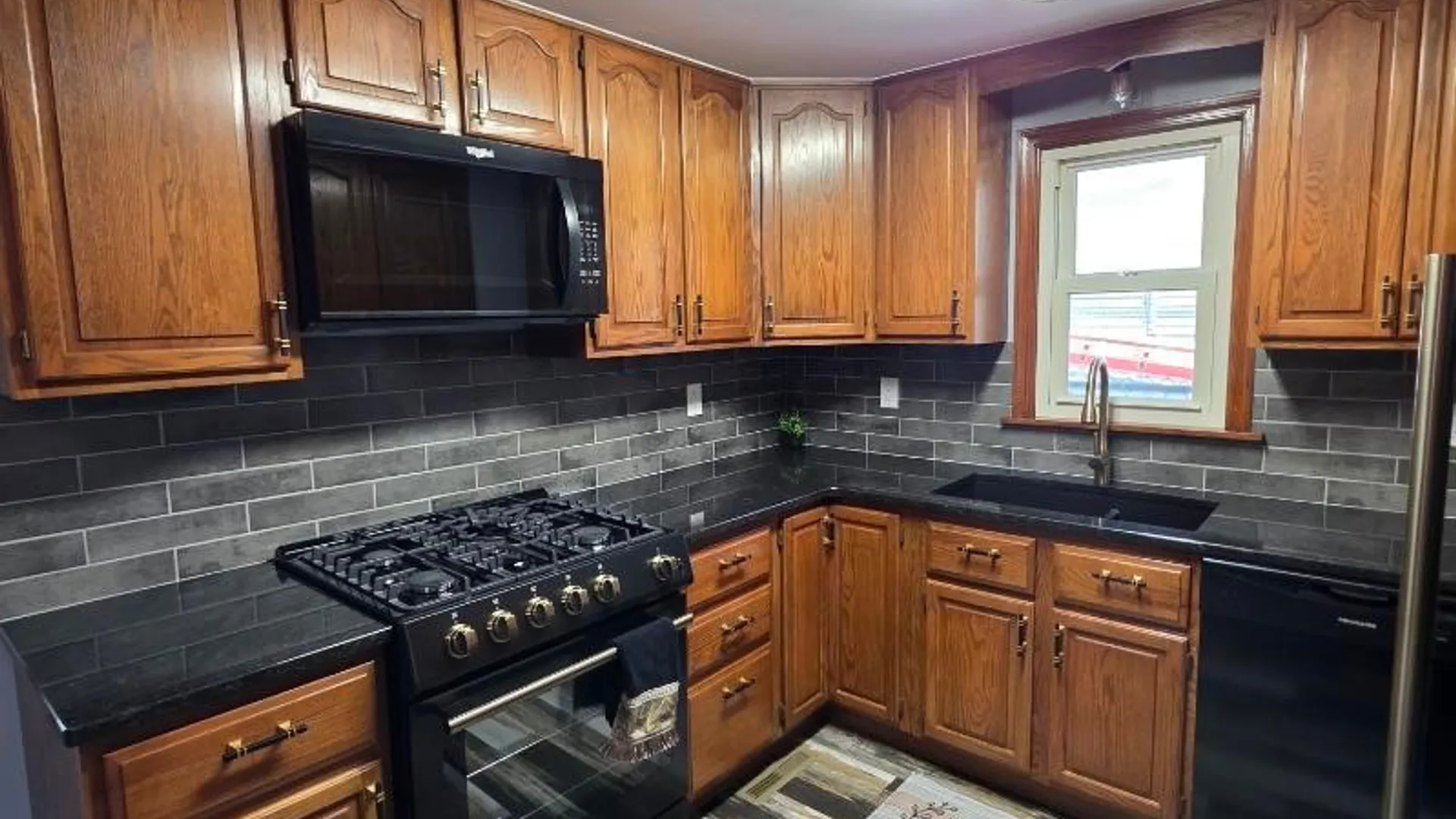 Property at 42 Glendale Lane, Cheektowaga, NY 14225 11