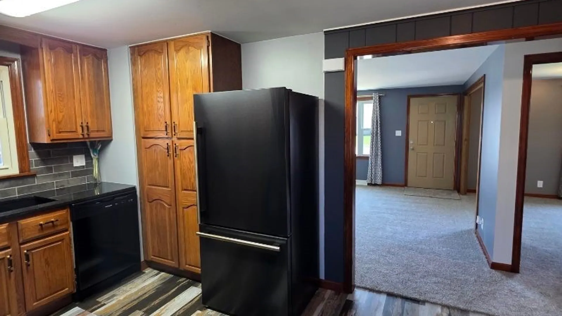 Property at 42 Glendale Lane, Cheektowaga, NY 14225 15