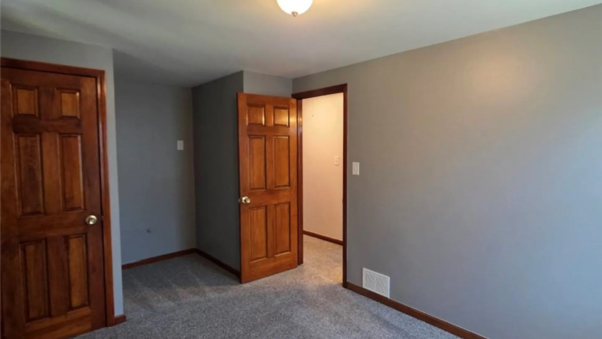 Property at 42 Glendale Lane, Cheektowaga, NY 14225 20