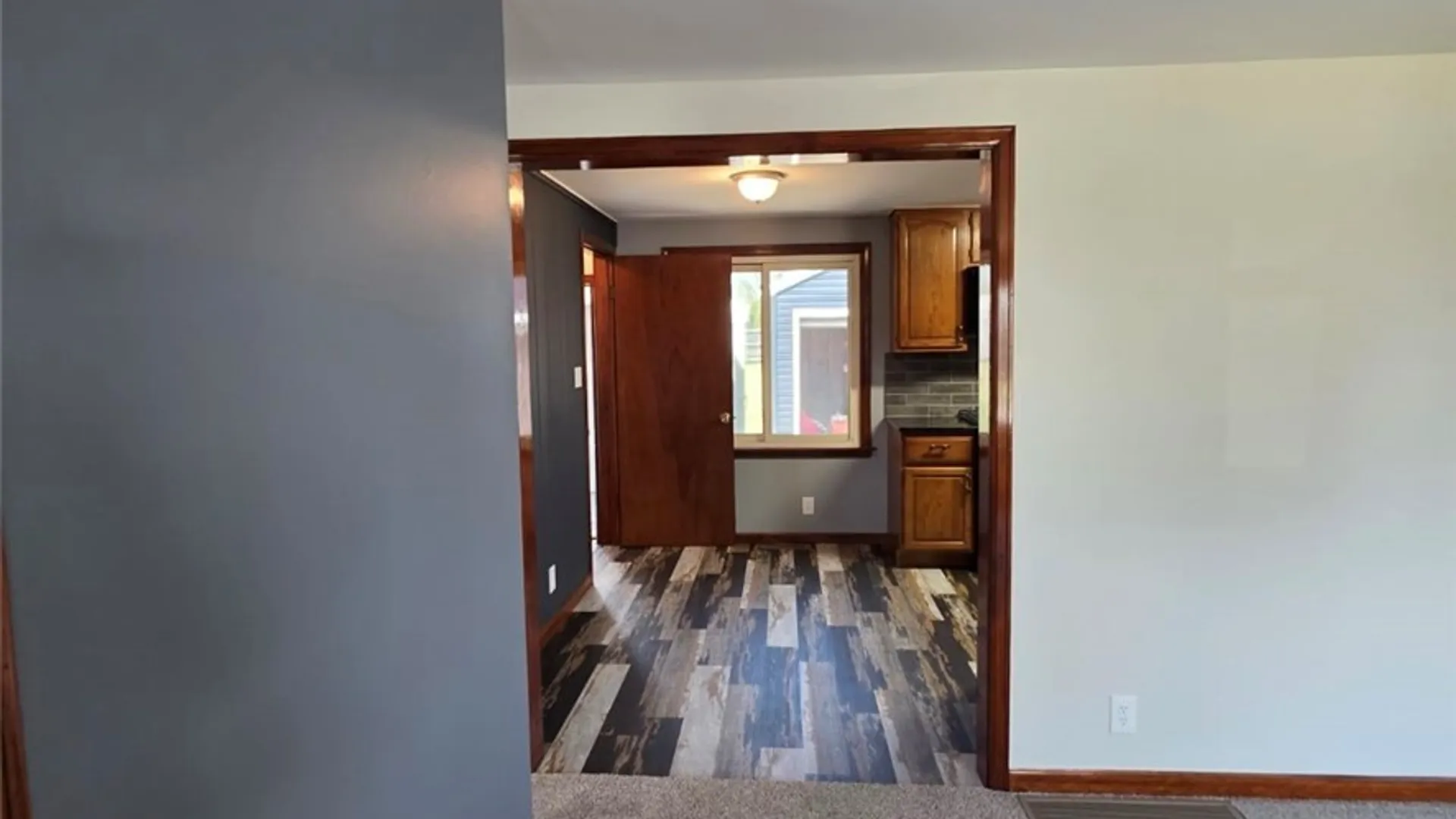 Property at 42 Glendale Lane, Cheektowaga, NY 14225 7