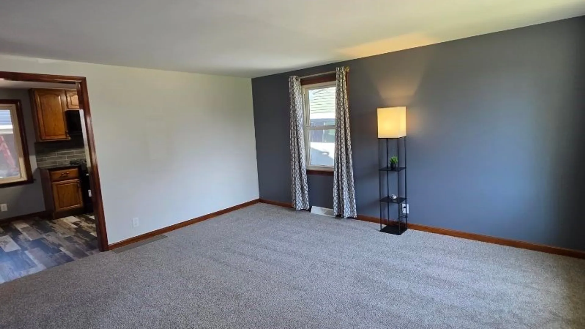Property at 42 Glendale Lane, Cheektowaga, NY 14225 8