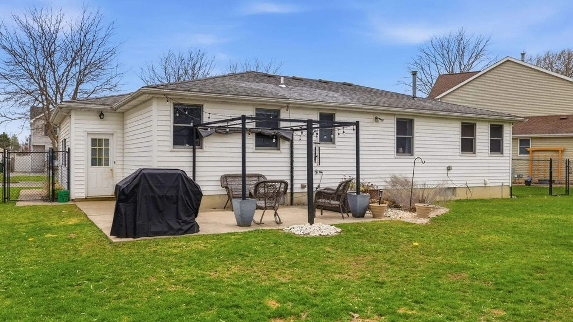 Property at 309 Oakdale Drive, North Tonawanda, NY 14120 37