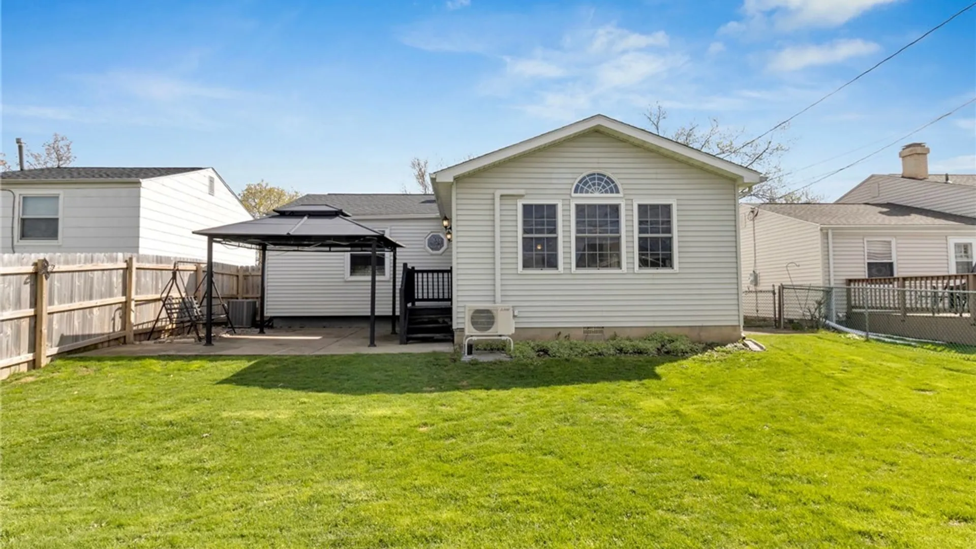 Property at 16 Rouen Drive, Cheektowaga, NY 14227 36