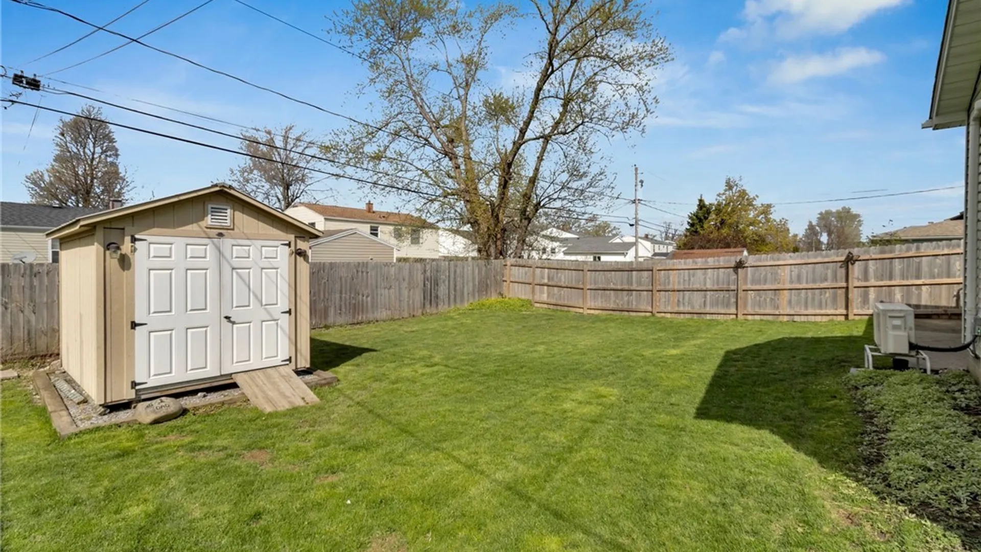 Property at 16 Rouen Drive, Cheektowaga, NY 14227 39
