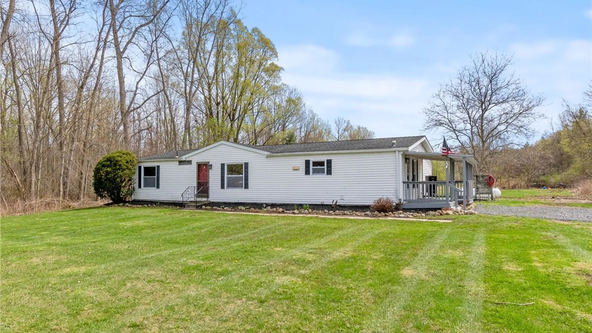 Property at 4173 Hosey Road, Manchester, NY 14522 2