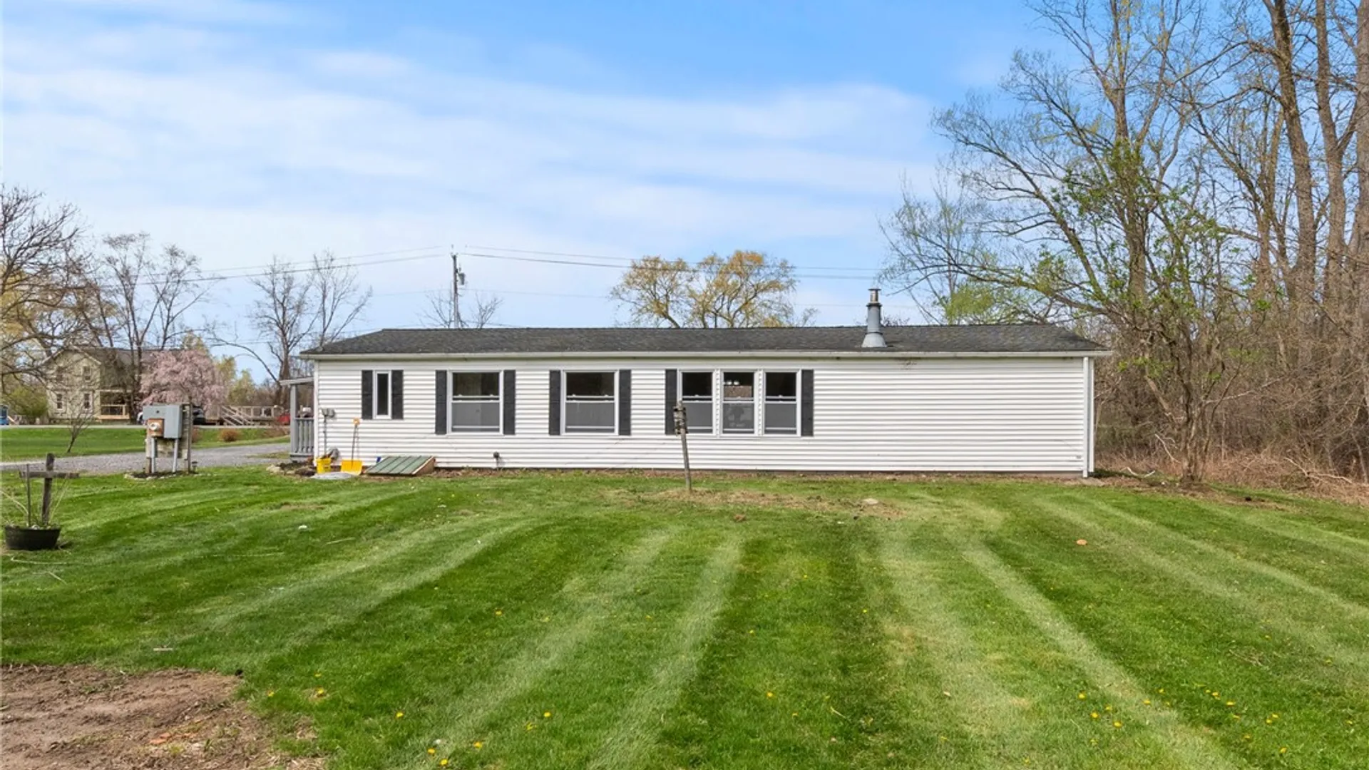 Property at 4173 Hosey Road, Manchester, NY 14522 3