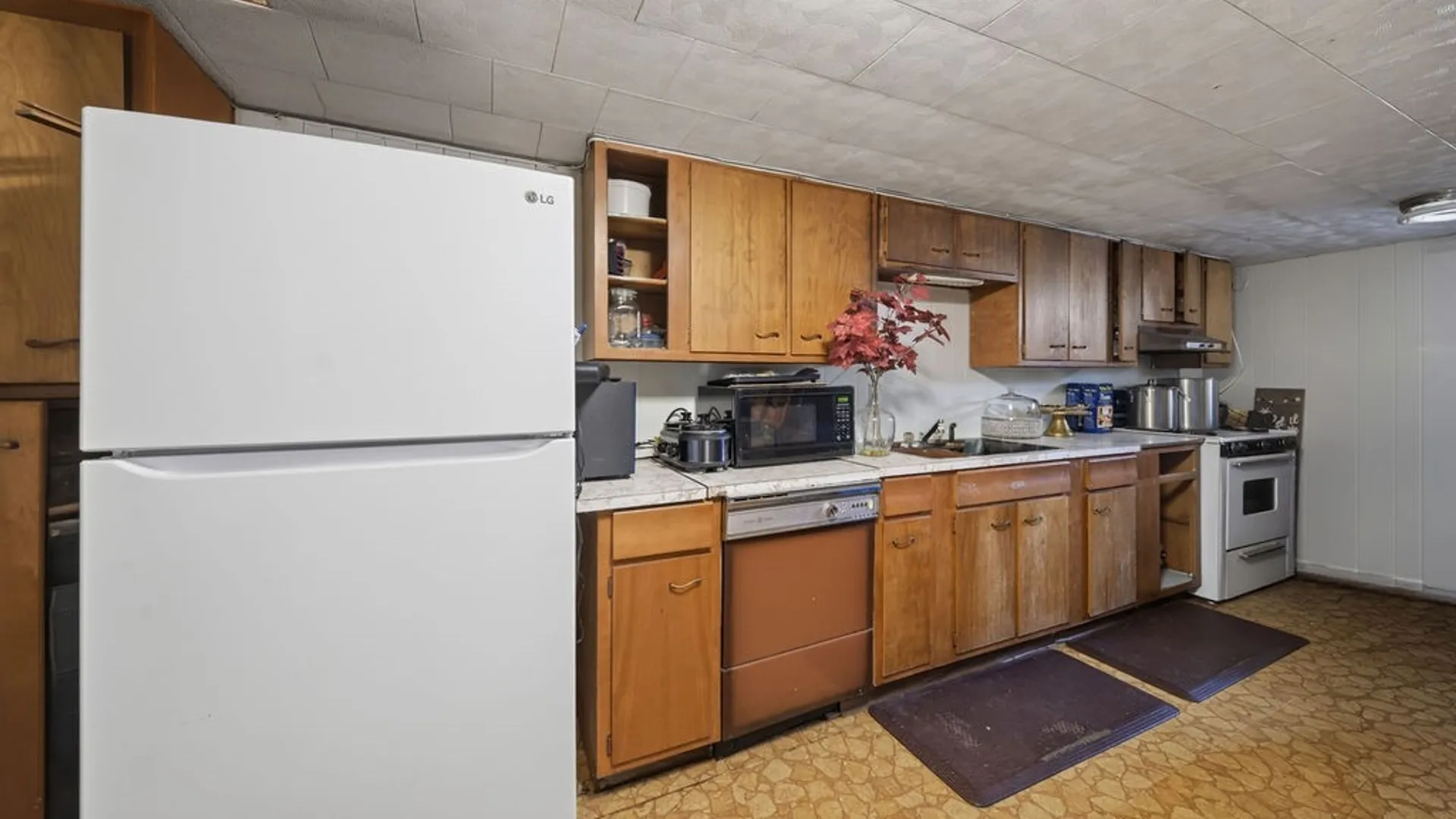 Property at 225 Monte Vista Drive, Camillus, NY 13031 38