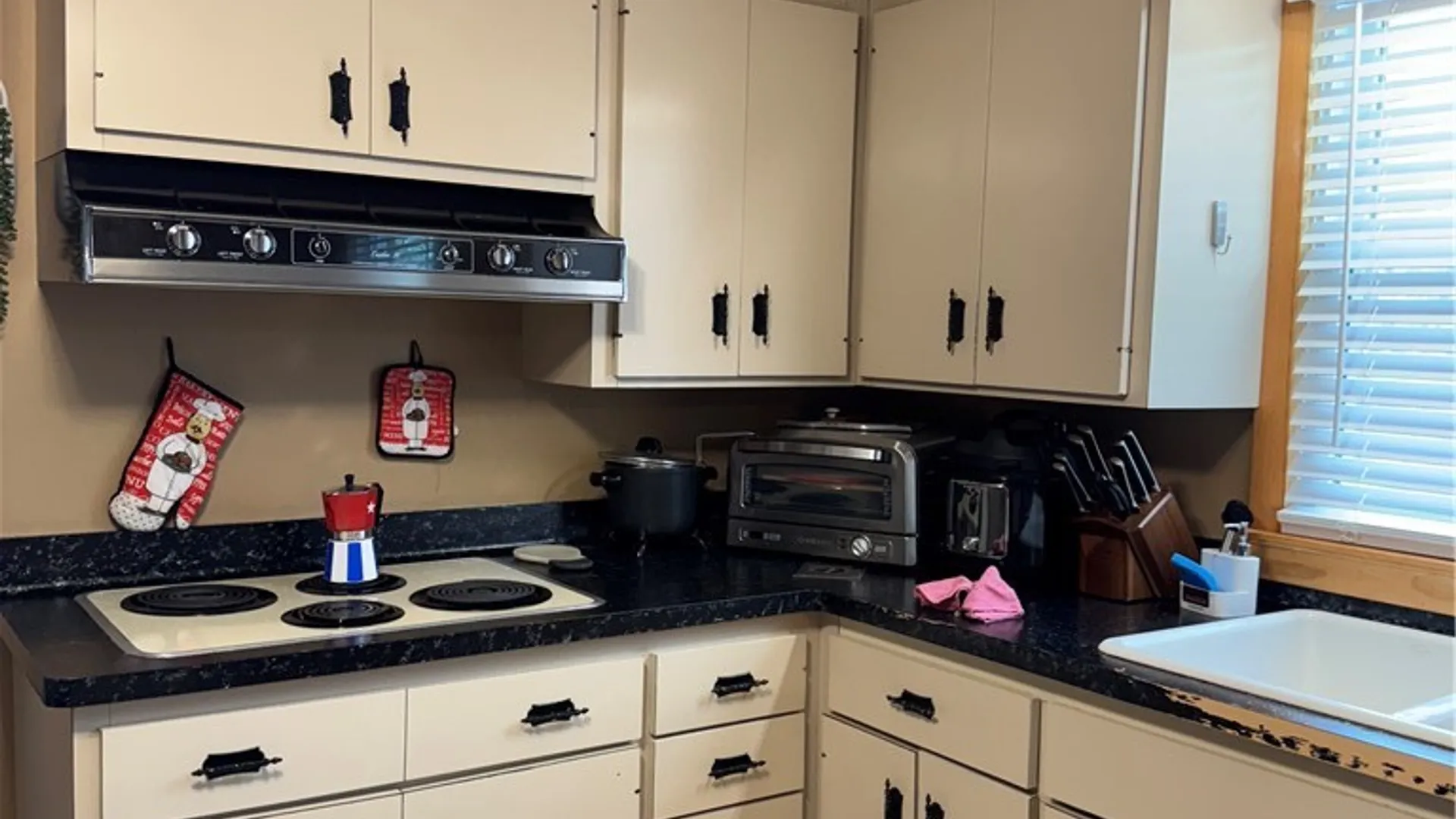 Property at 567 Martin Road, Lackawanna, NY 14218 8