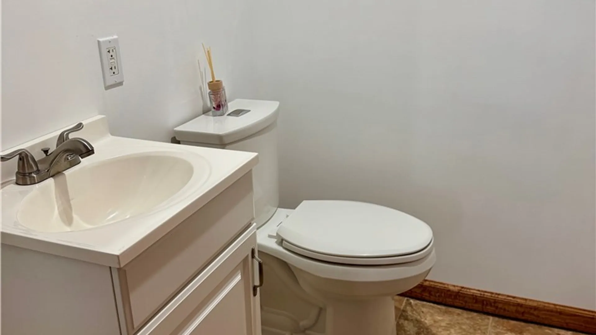 Property at 87 Clinton Street, New Hartford, NY 13417 28