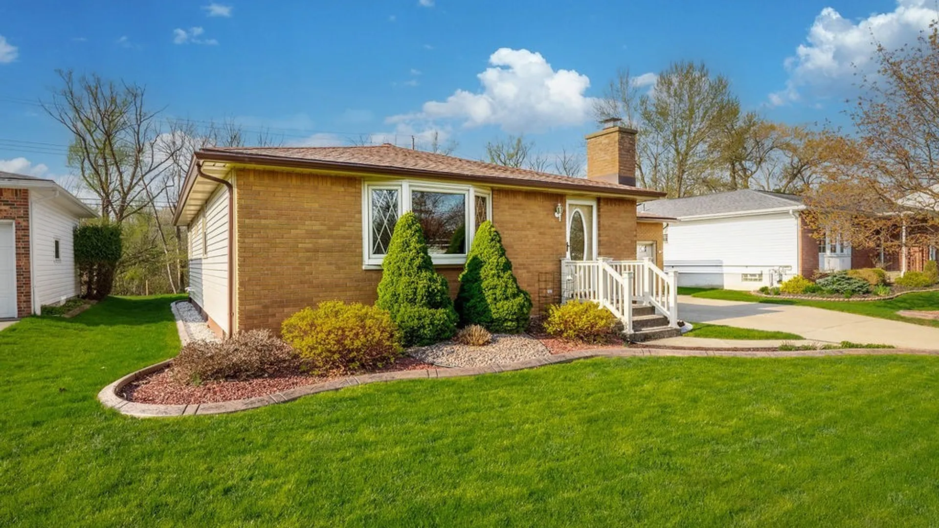 Property at 58 Dauer Drive, West Seneca, NY 14224 3