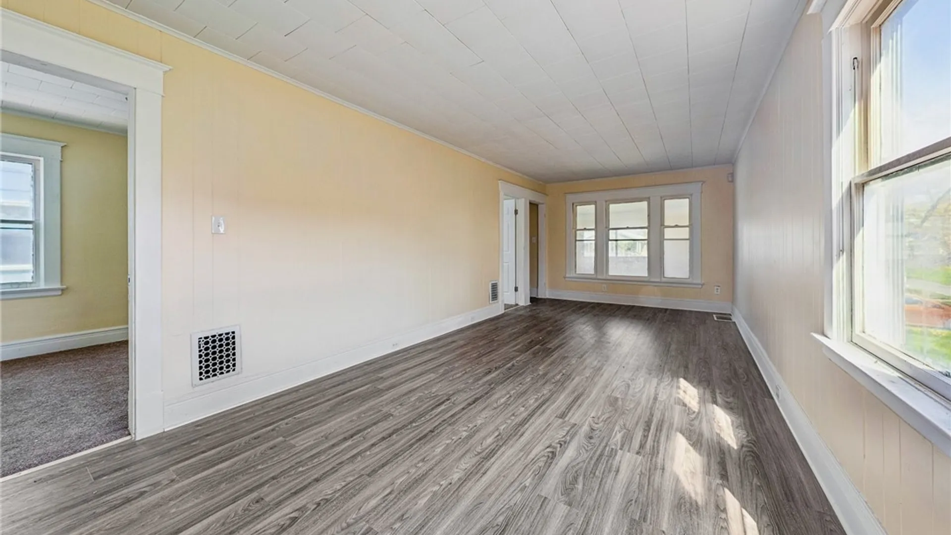 Property at 203 Hutchinson Avenue, Buffalo, NY 14215 20