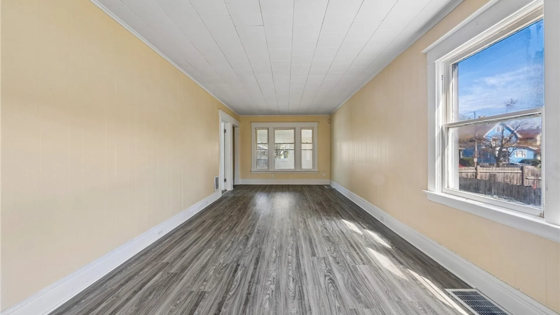 Property at 203 Hutchinson Avenue, Buffalo, NY 14215 21