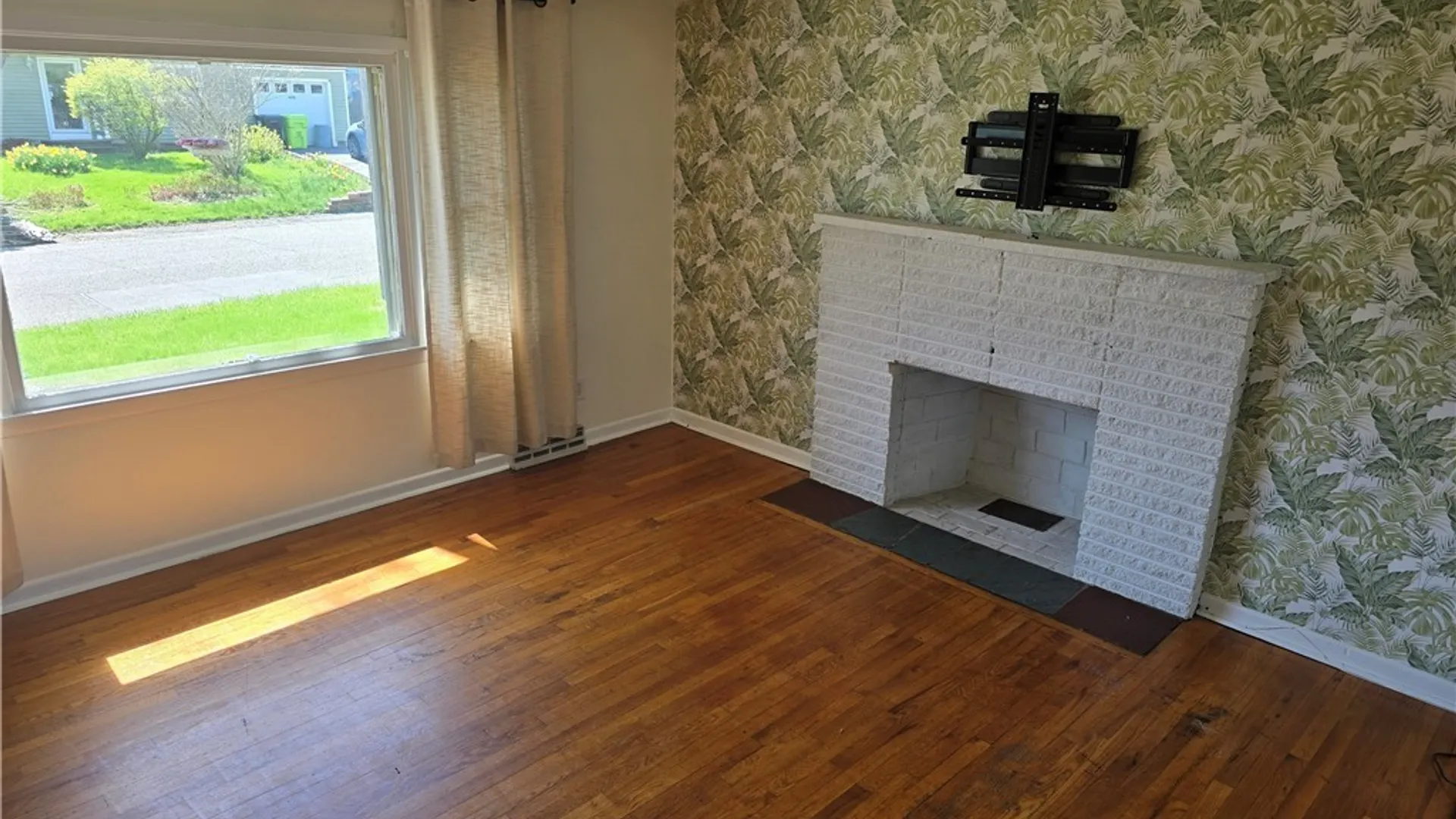 Property at 107 Harding Ave N, Salina, NY 13088 10