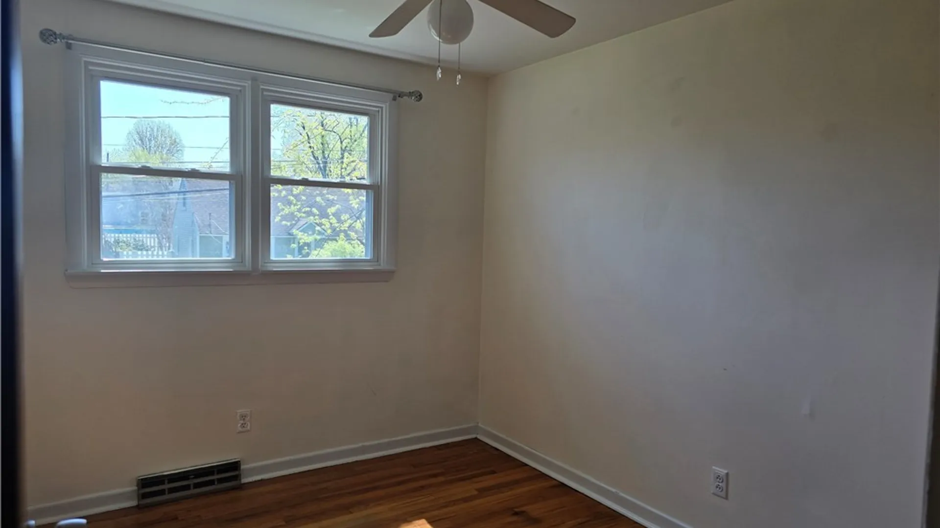 Property at 107 Harding Ave N, Salina, NY 13088 20