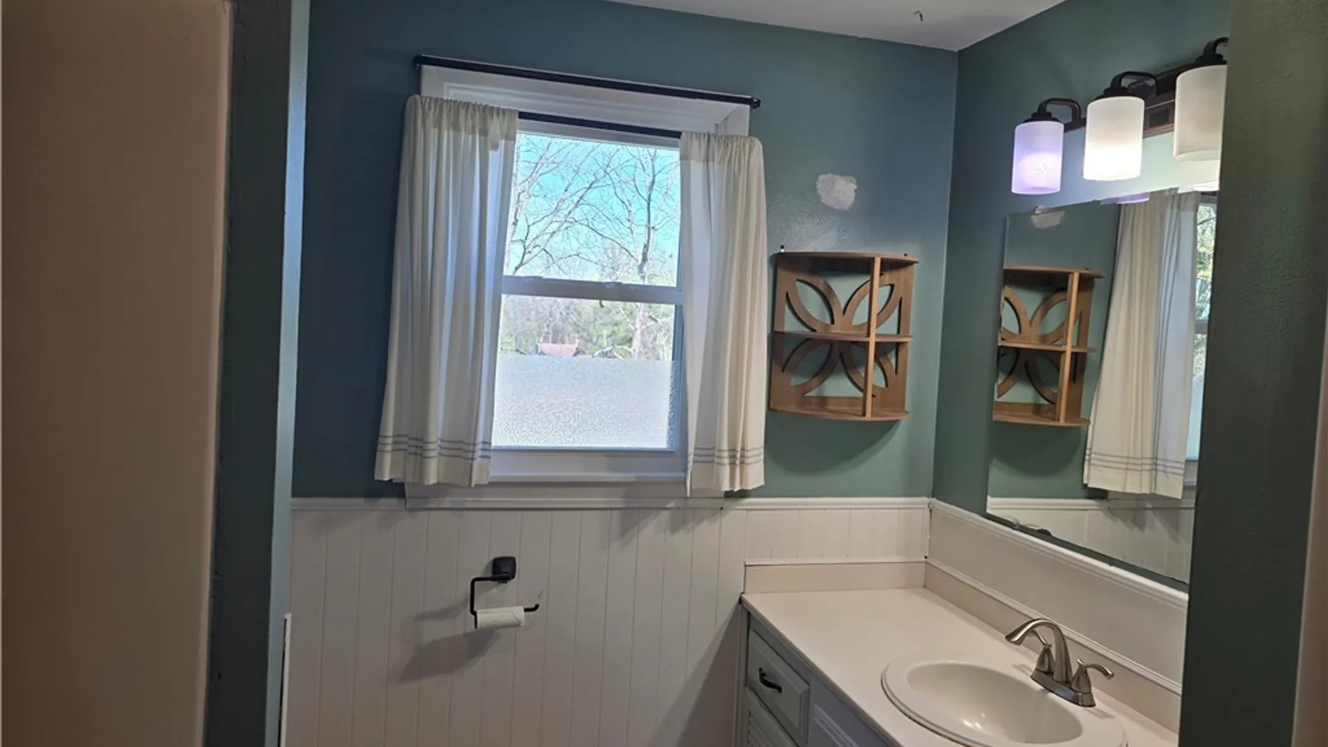 Property at 107 Harding Ave N, Salina, NY 13088 26