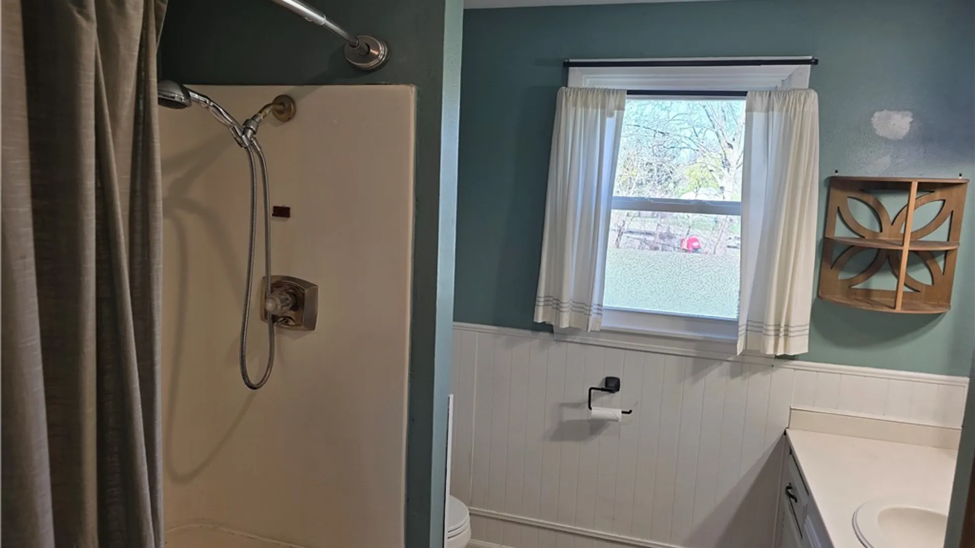 Property at 107 Harding Ave N, Salina, NY 13088 27