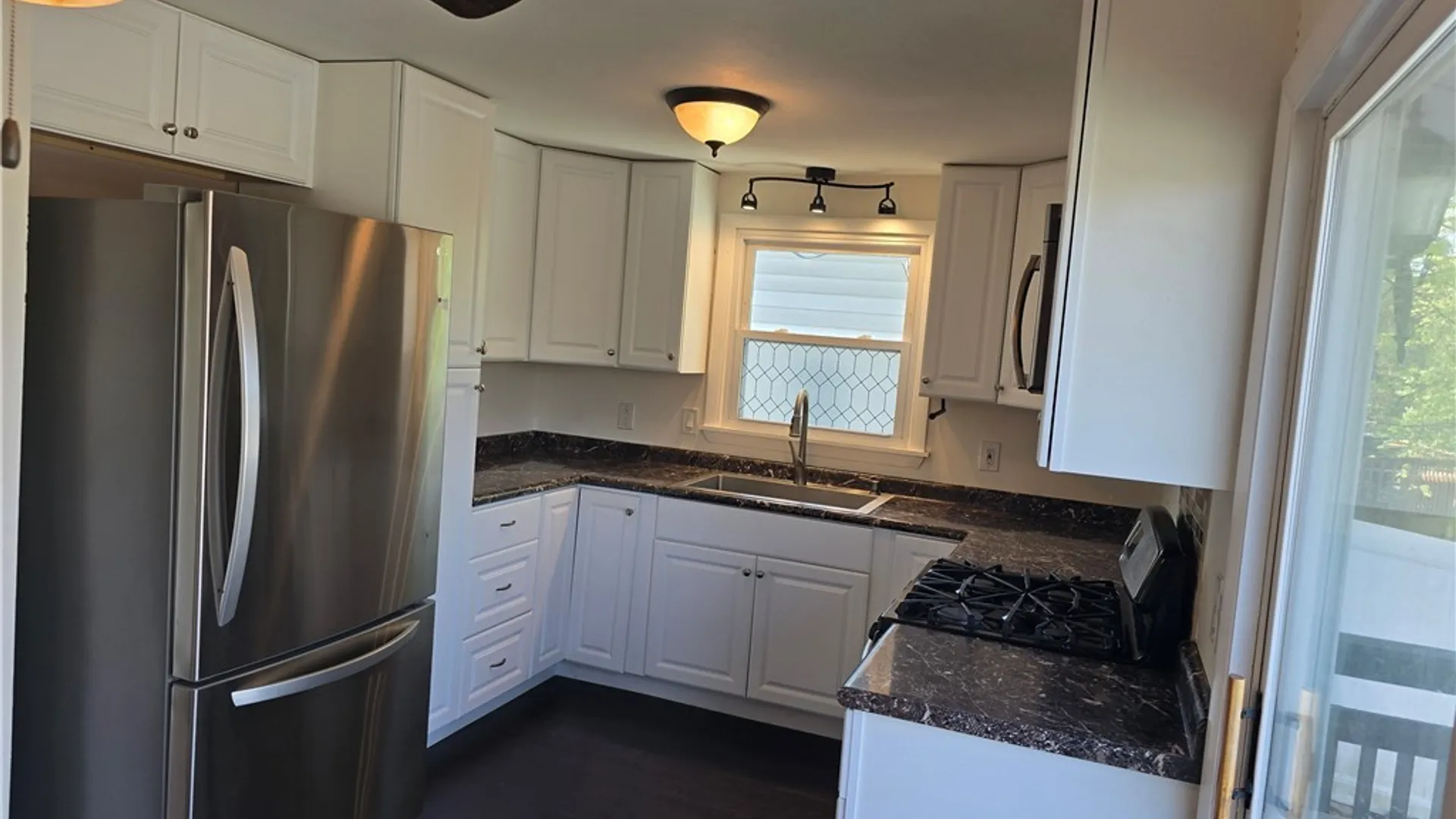 Property at 107 Harding Ave N, Salina, NY 13088 4