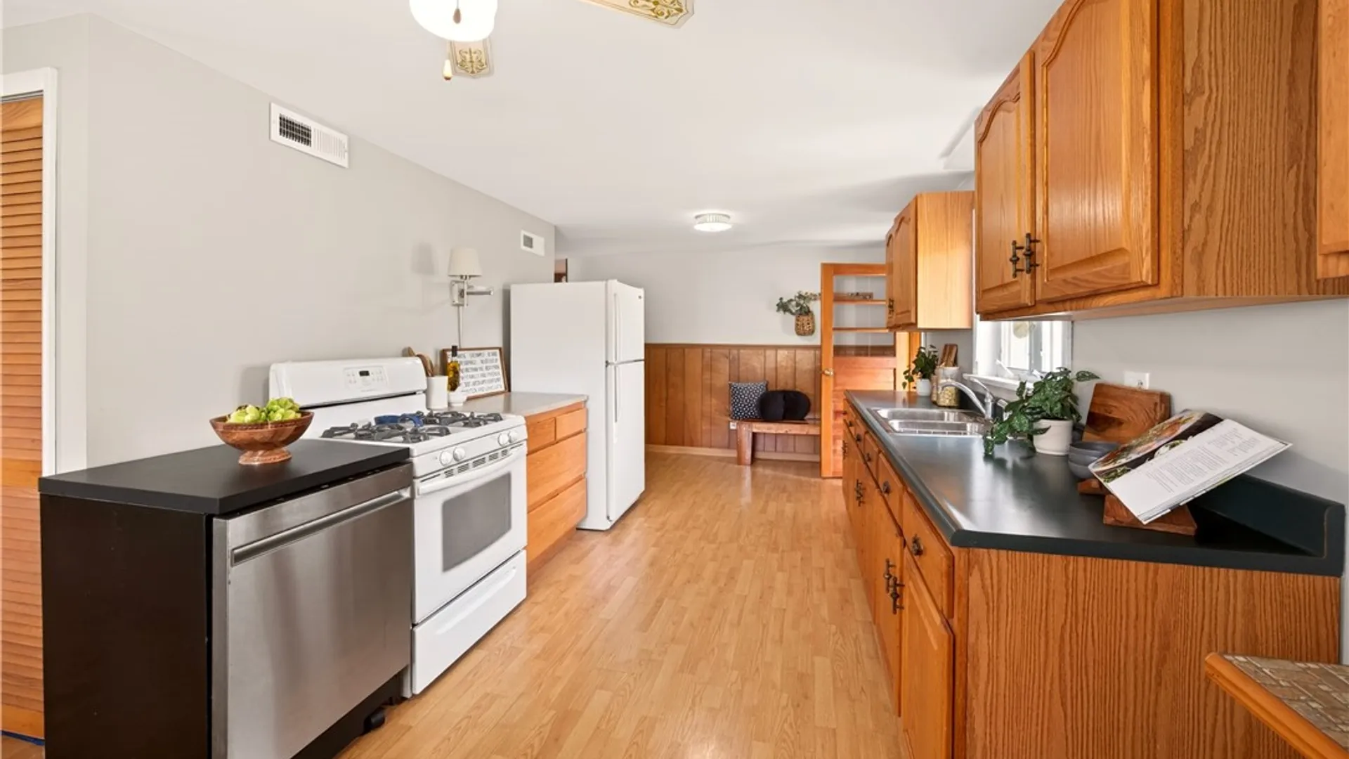 Property at 488 Hollis Park, Elbridge, NY 13080 14