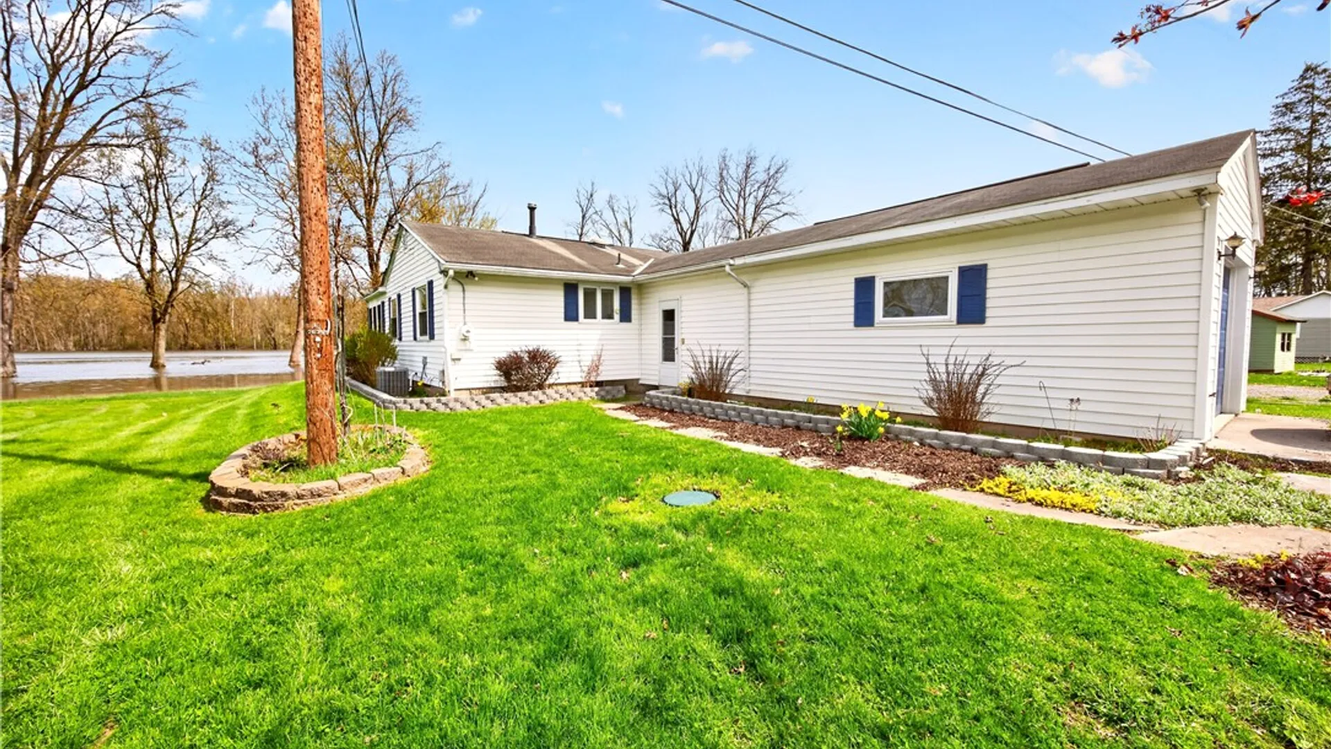 Property at 488 Hollis Park, Elbridge, NY 13080 3