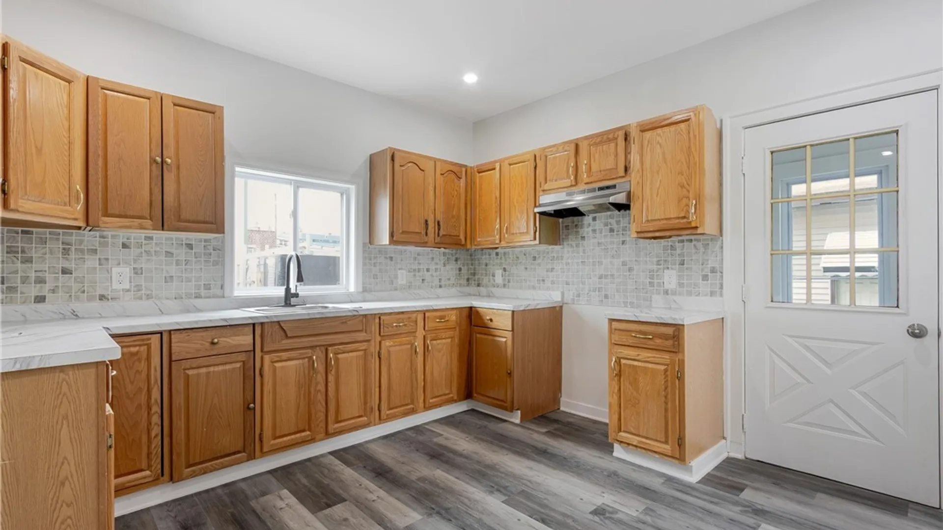 Property at 610 Ontario Street, Buffalo, NY 14207 17