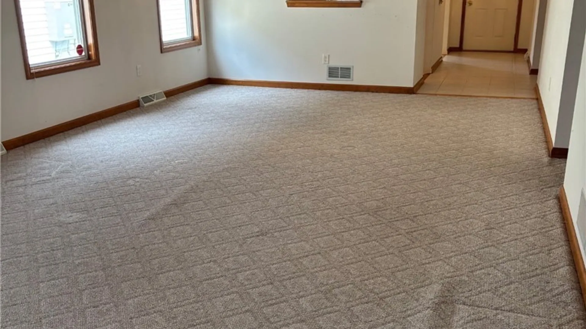 Property at 17 Parwood Trail, Cheektowaga, NY 14043 4