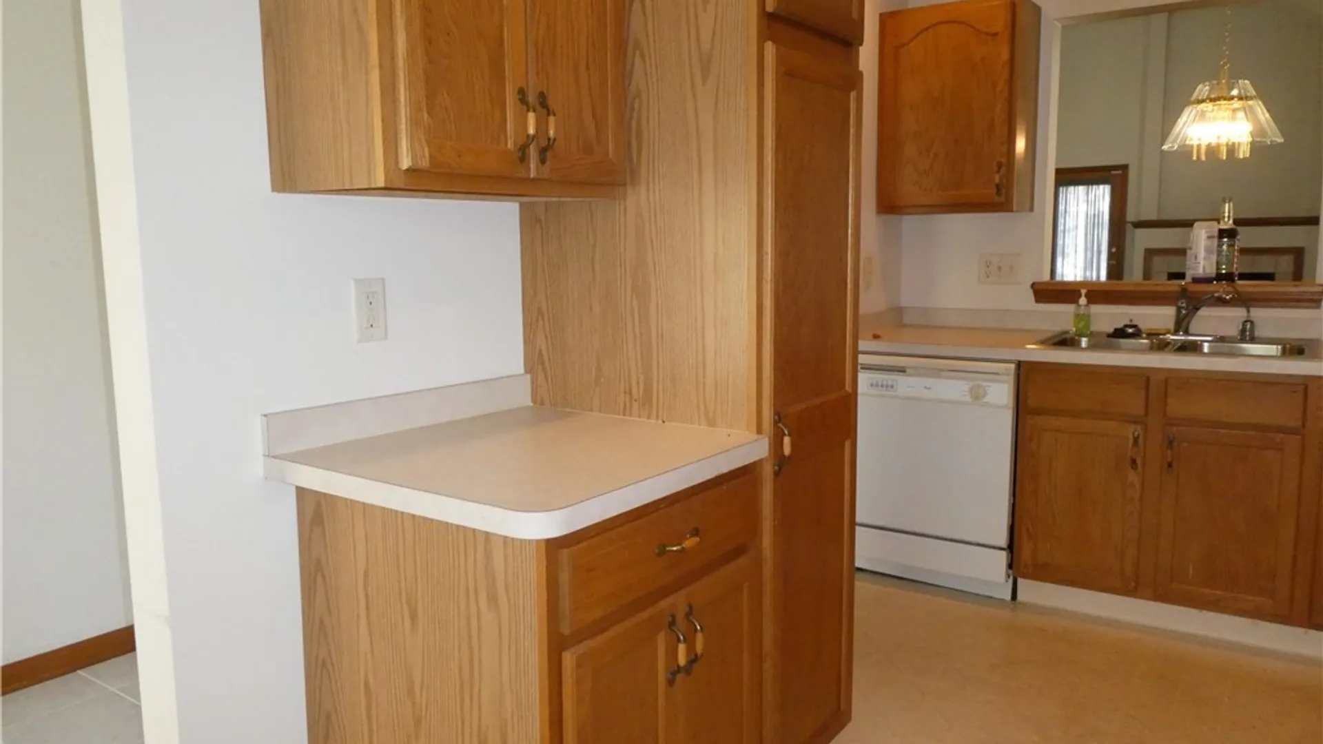 Property at 17 Parwood Trail, Cheektowaga, NY 14043 6
