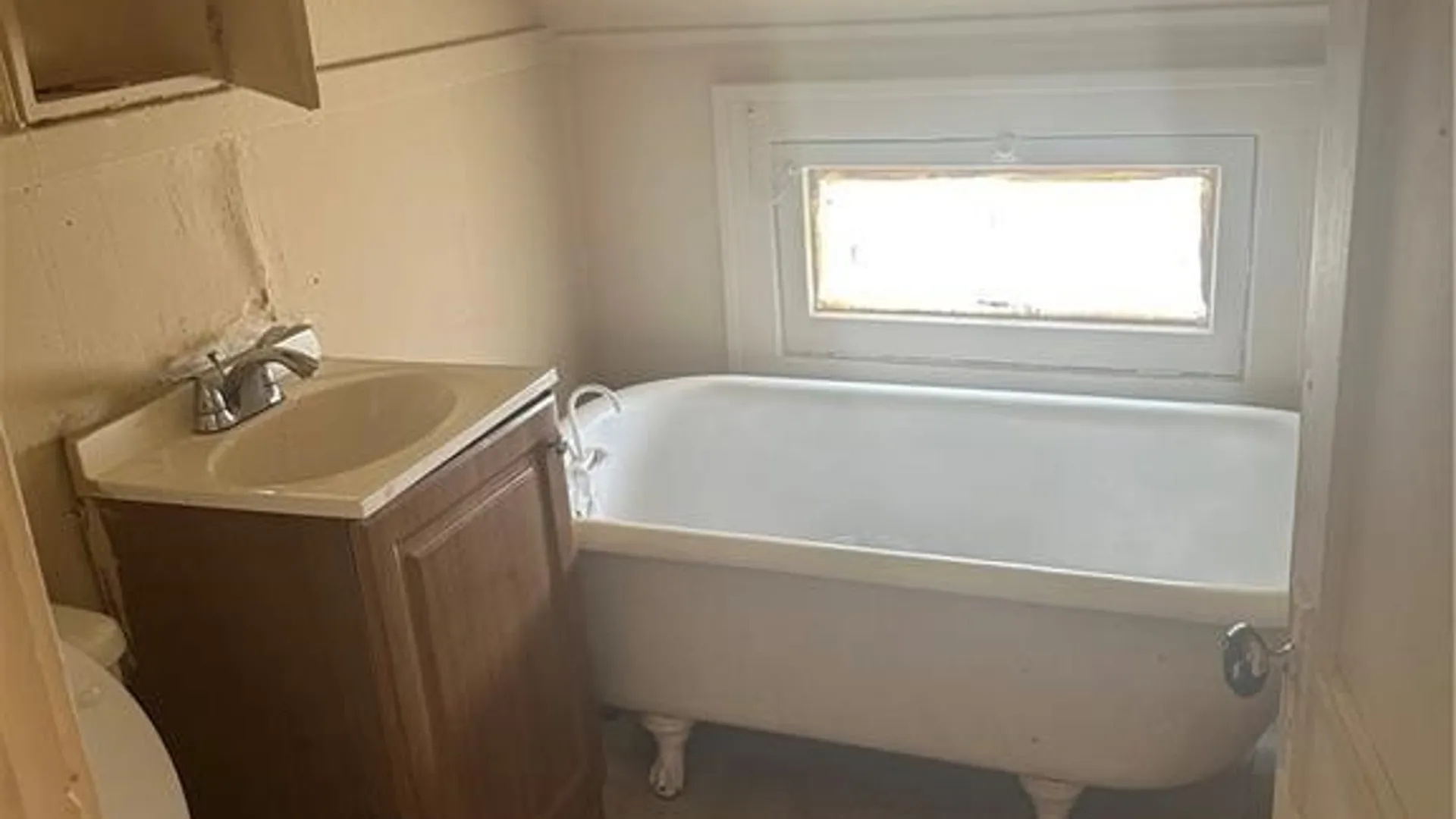 Property at 54 Decker Street, Buffalo, NY 14215 11