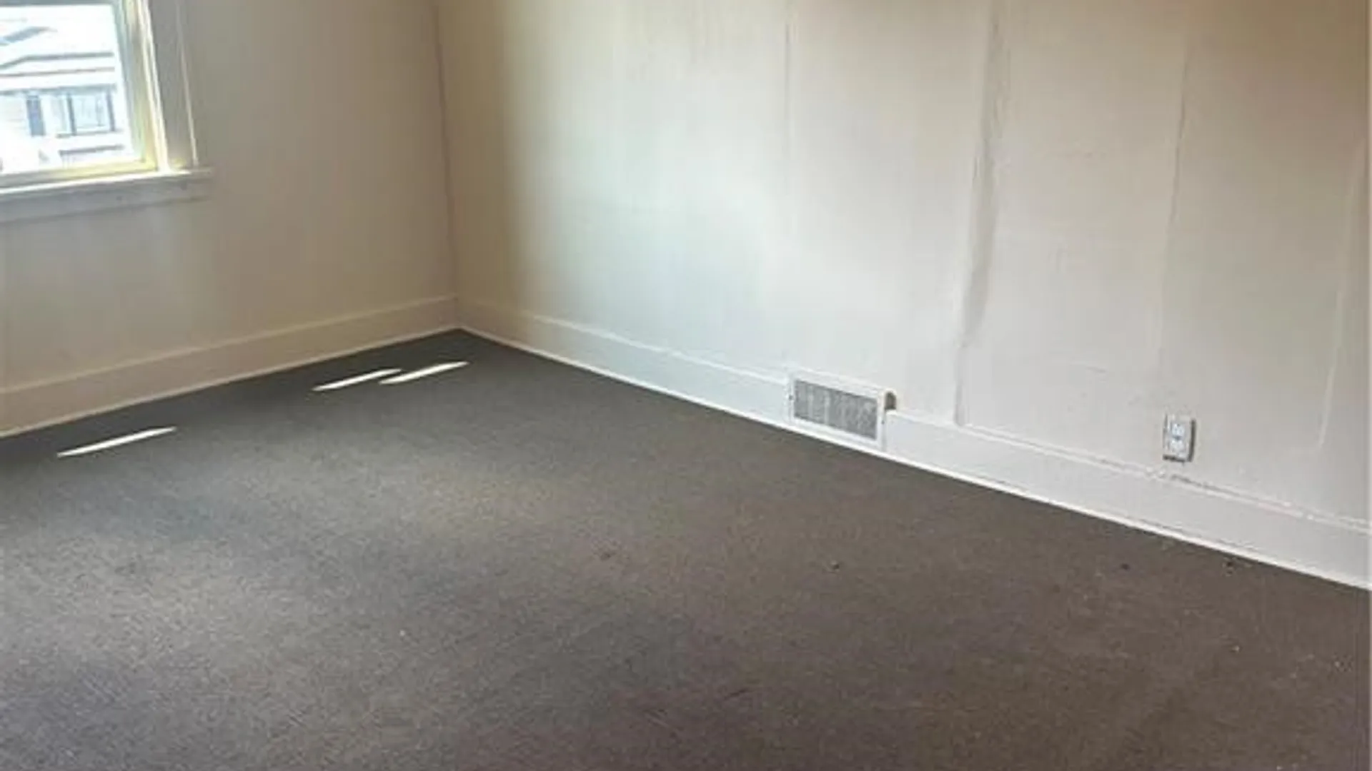 Property at 54 Decker Street, Buffalo, NY 14215 15