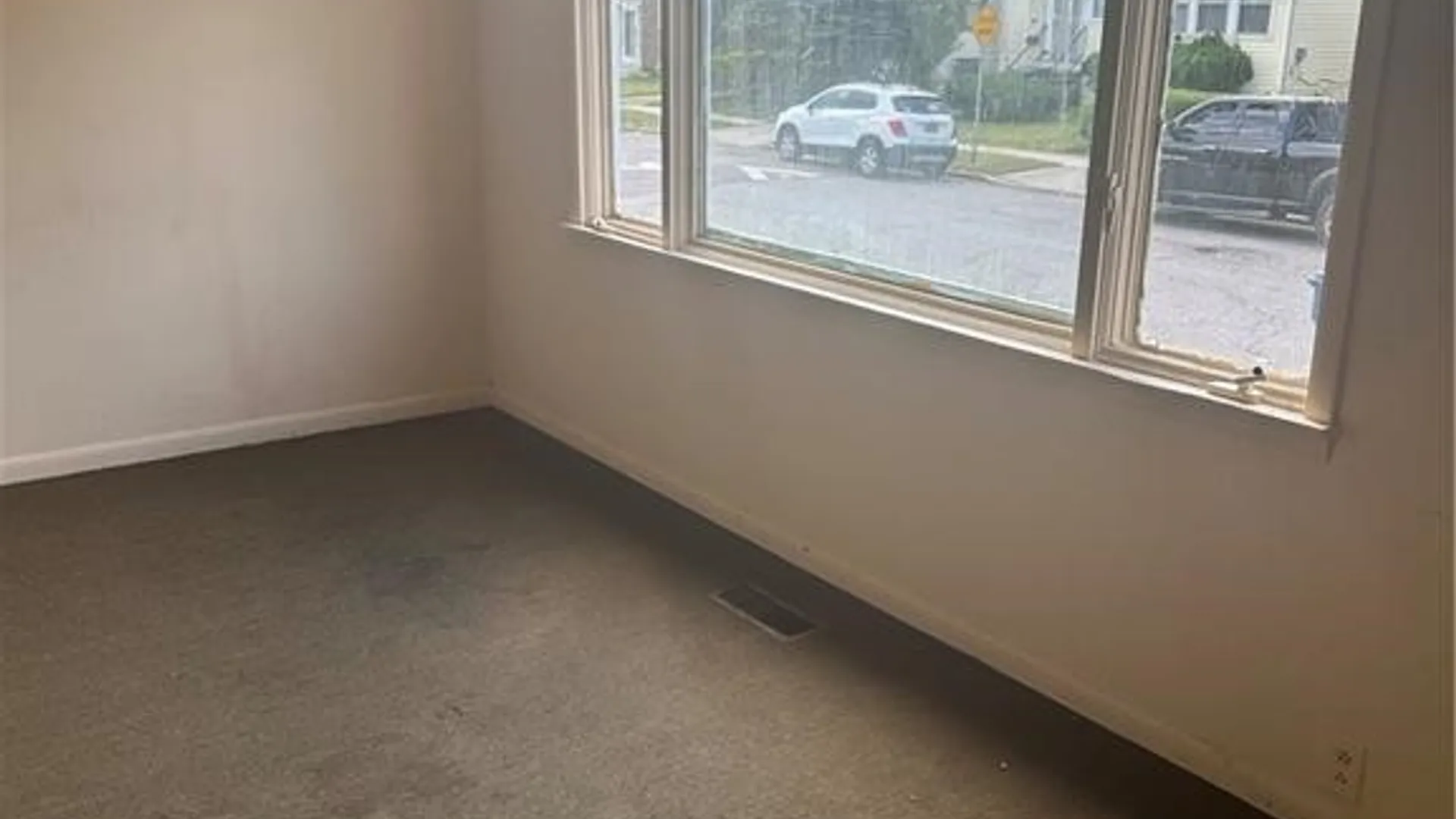 Property at 54 Decker Street, Buffalo, NY 14215 8