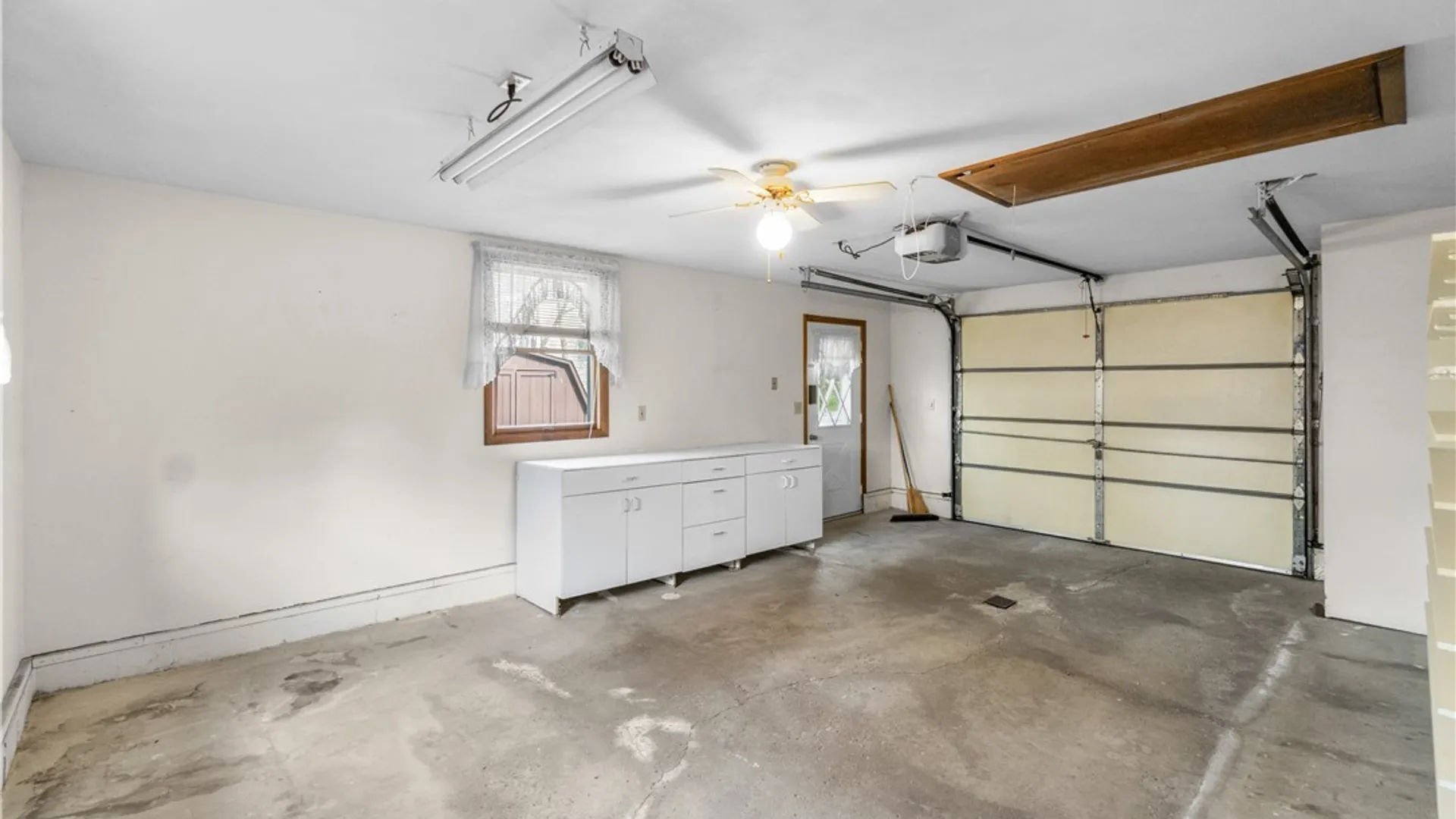 Property at 300 Columbus Avenue, Camillus, NY 13219 17