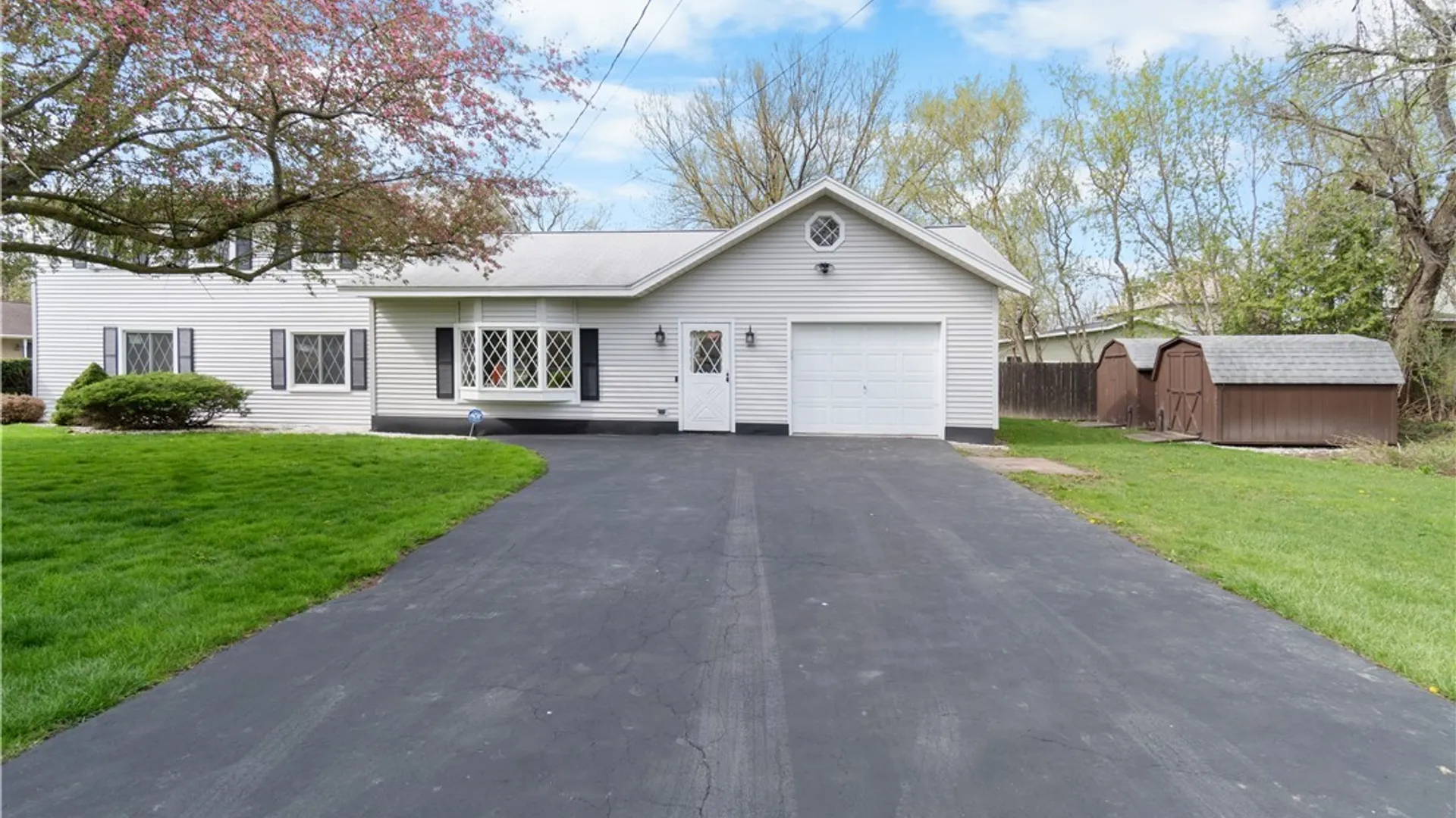 Property at 300 Columbus Avenue, Camillus, NY 13219 22