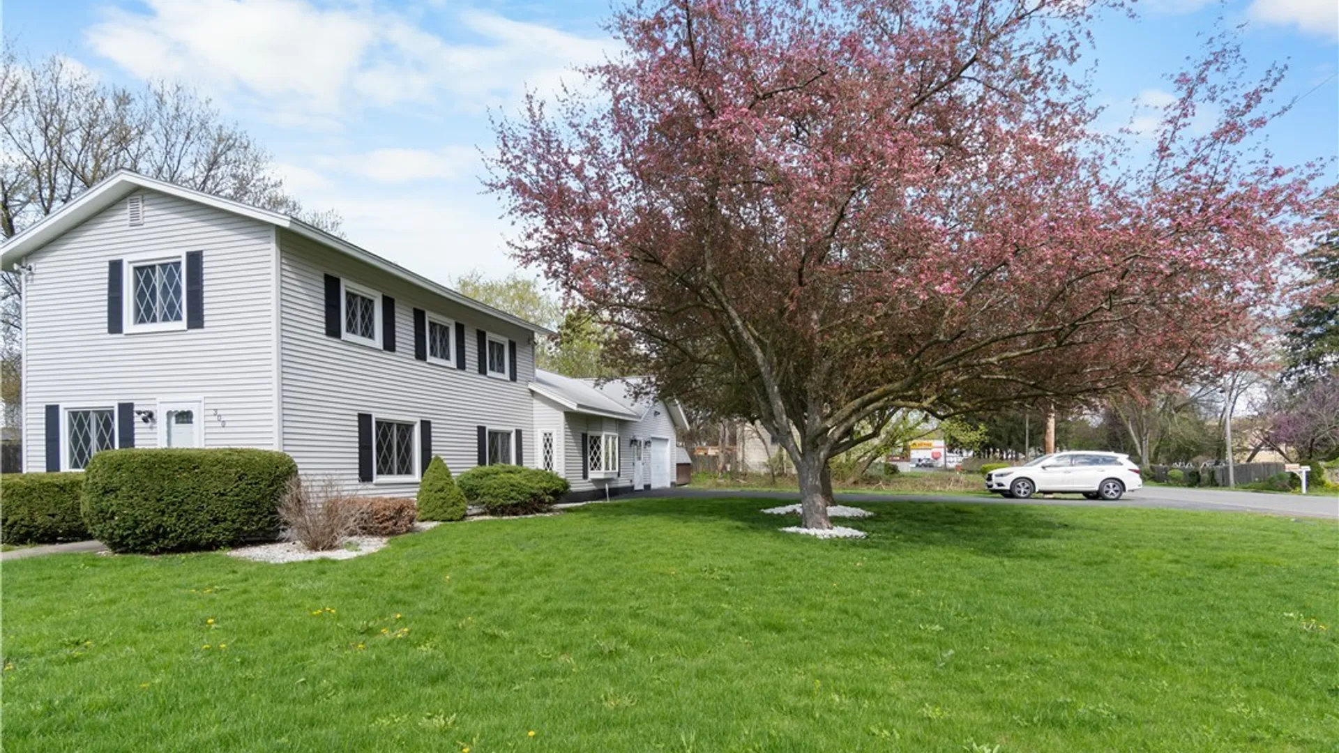 Property at 300 Columbus Avenue, Camillus, NY 13219 23