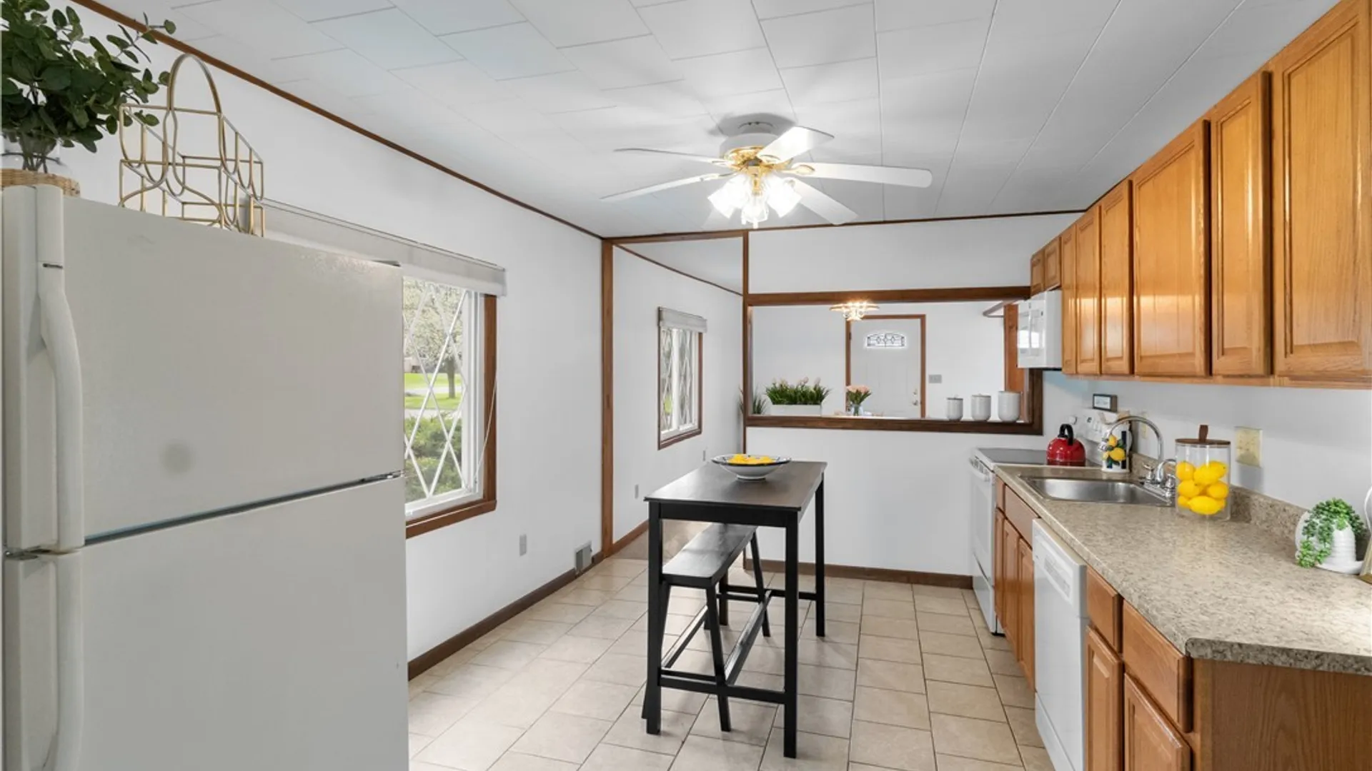 Property at 300 Columbus Avenue, Camillus, NY 13219 6