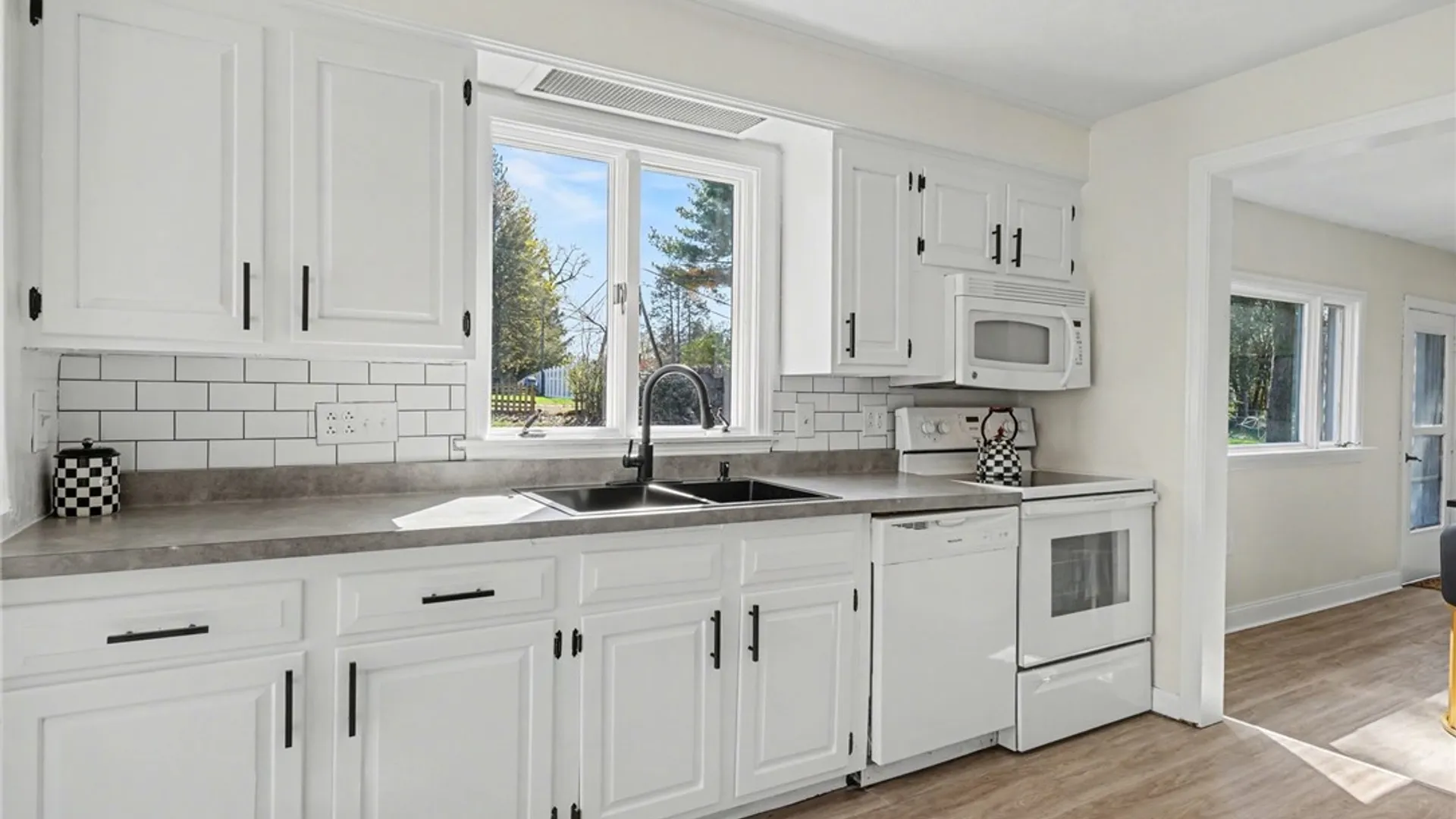 Property at 239 Fairport Road, Pittsford, NY 14450 14