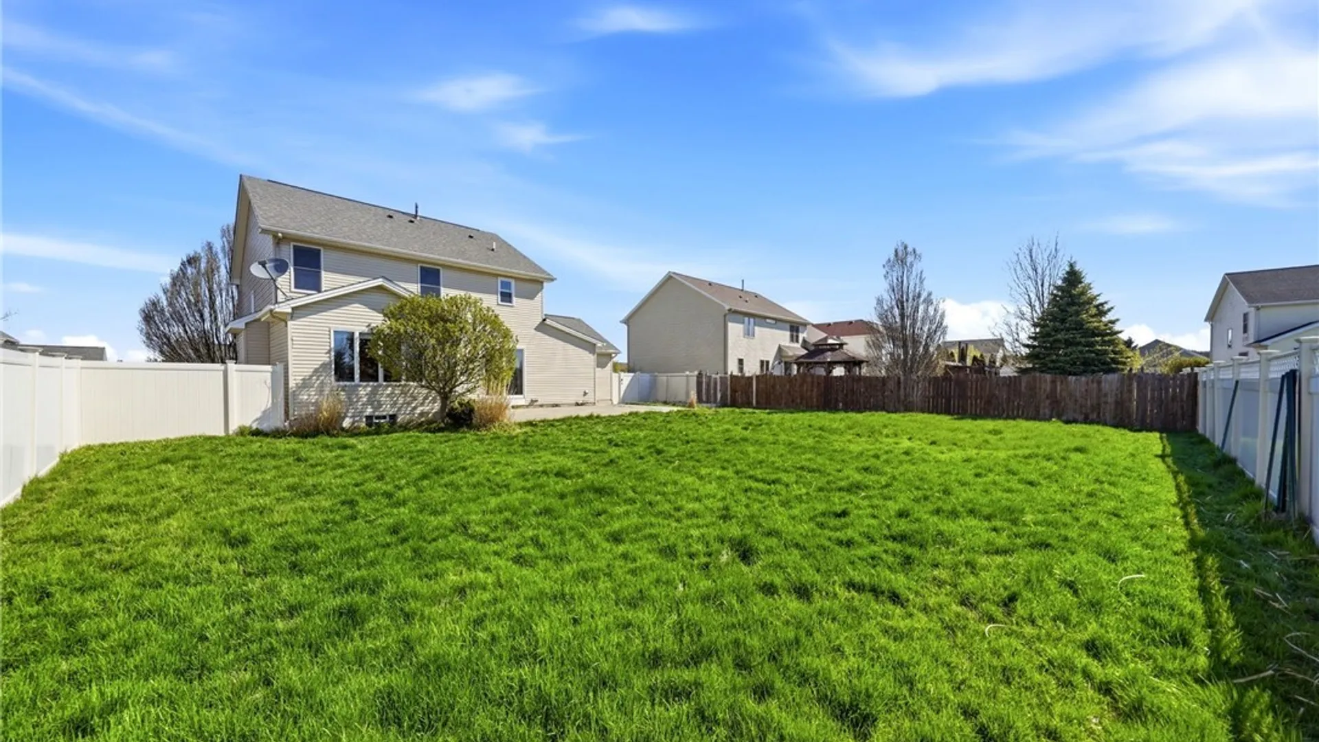Property at 45 Summerfield Drive, Lancaster, NY 14086 46