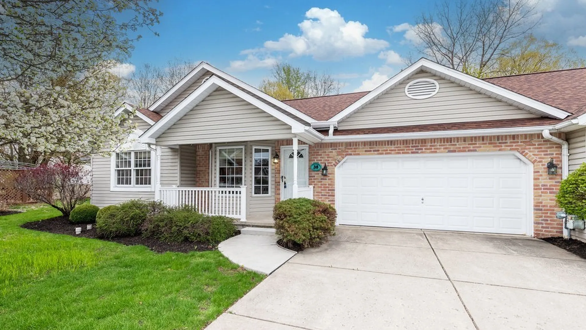 Property at 38 Cobblestone Lane, Amherst, NY 14221 30