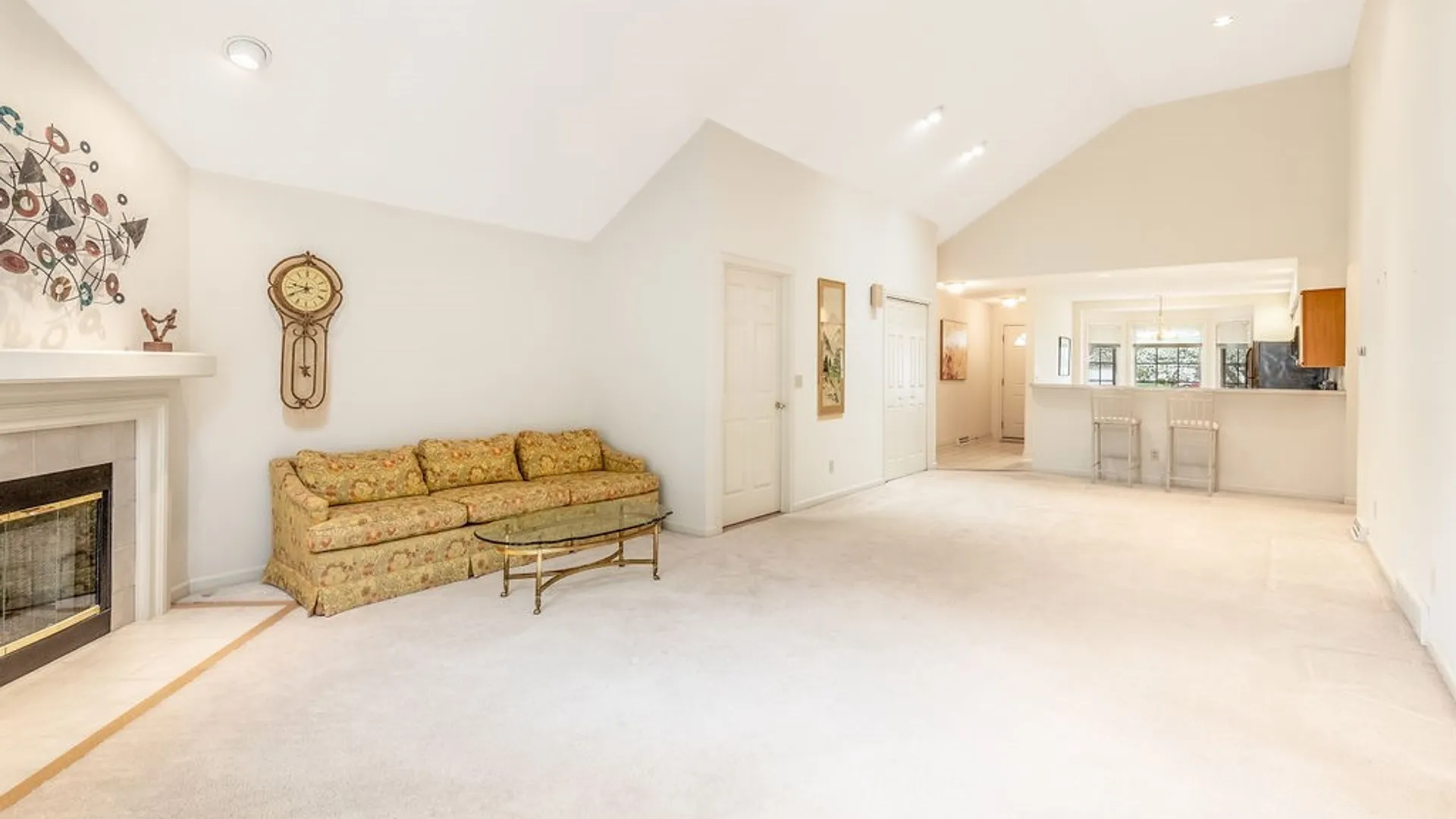 Property at 38 Cobblestone Lane, Amherst, NY 14221 8