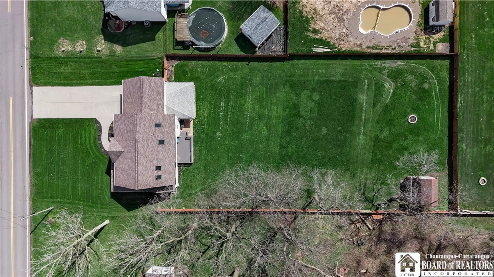 Property at 7220 Schultz Road, Wheatfield, NY 14120 4