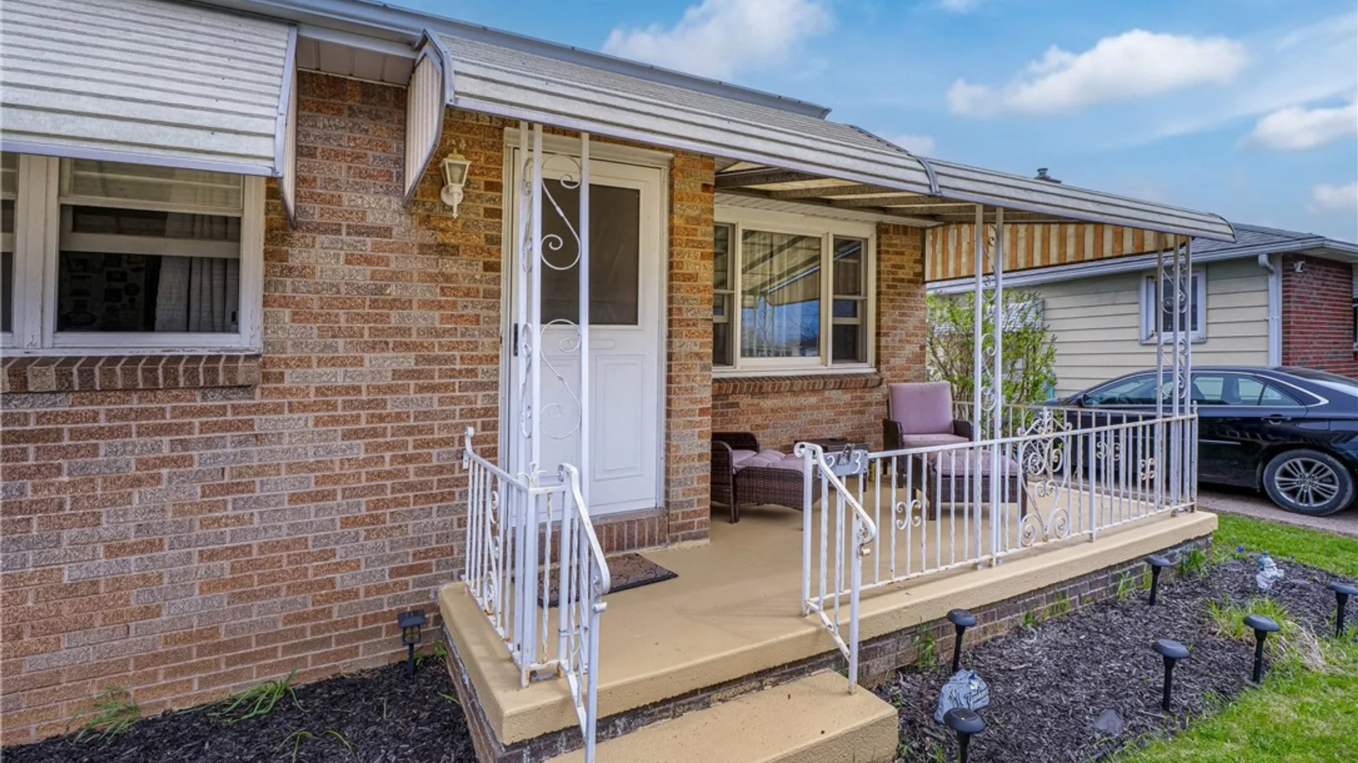 Property at 23 Laura Court, Cheektowaga, NY 14227 4