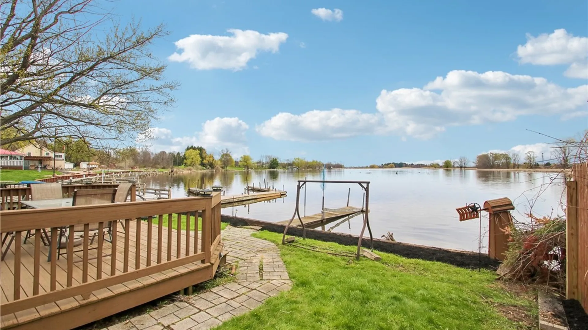 Property at 376 Manitou Rd, Greece, NY 14468 3