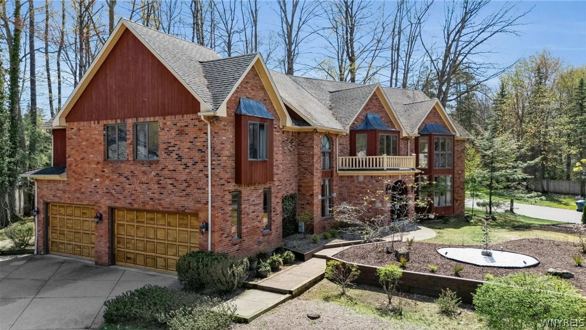 Property at 7 Deer Run Court, Amherst, NY 14221 3