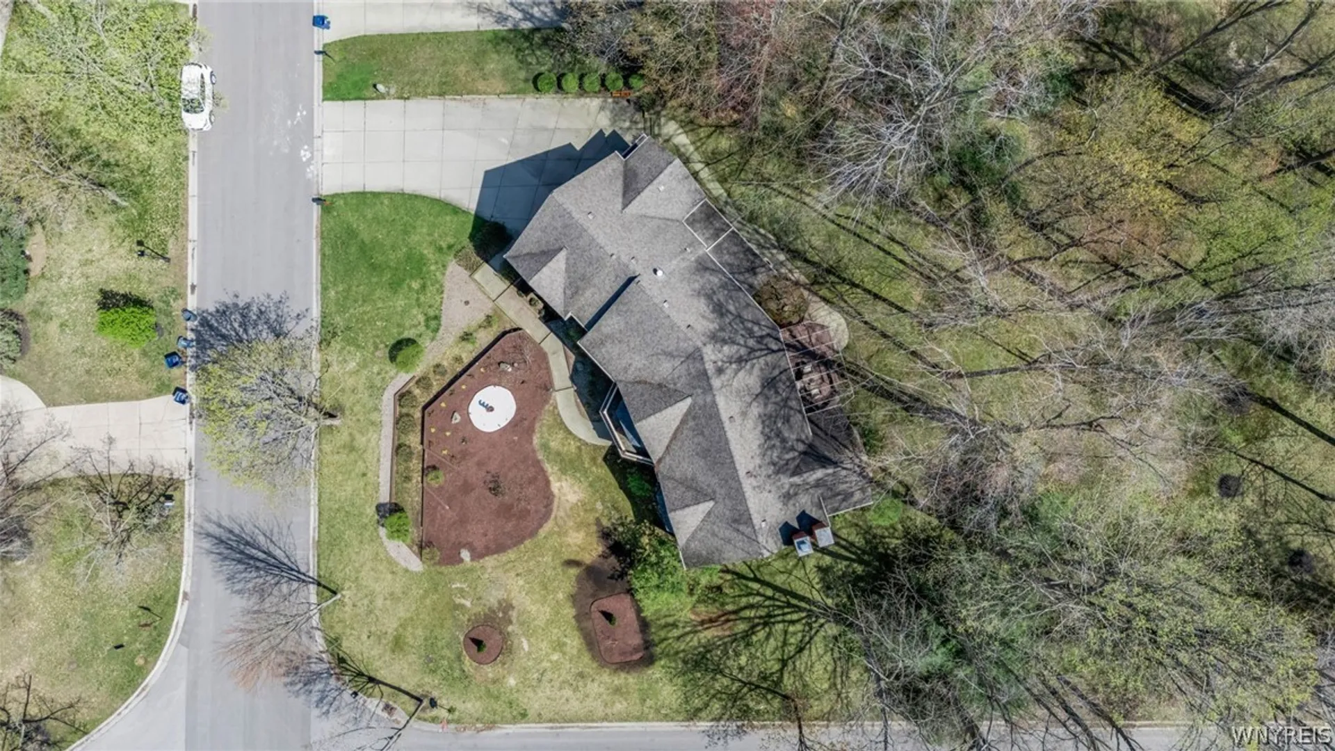 Property at 7 Deer Run Court, Amherst, NY 14221 46