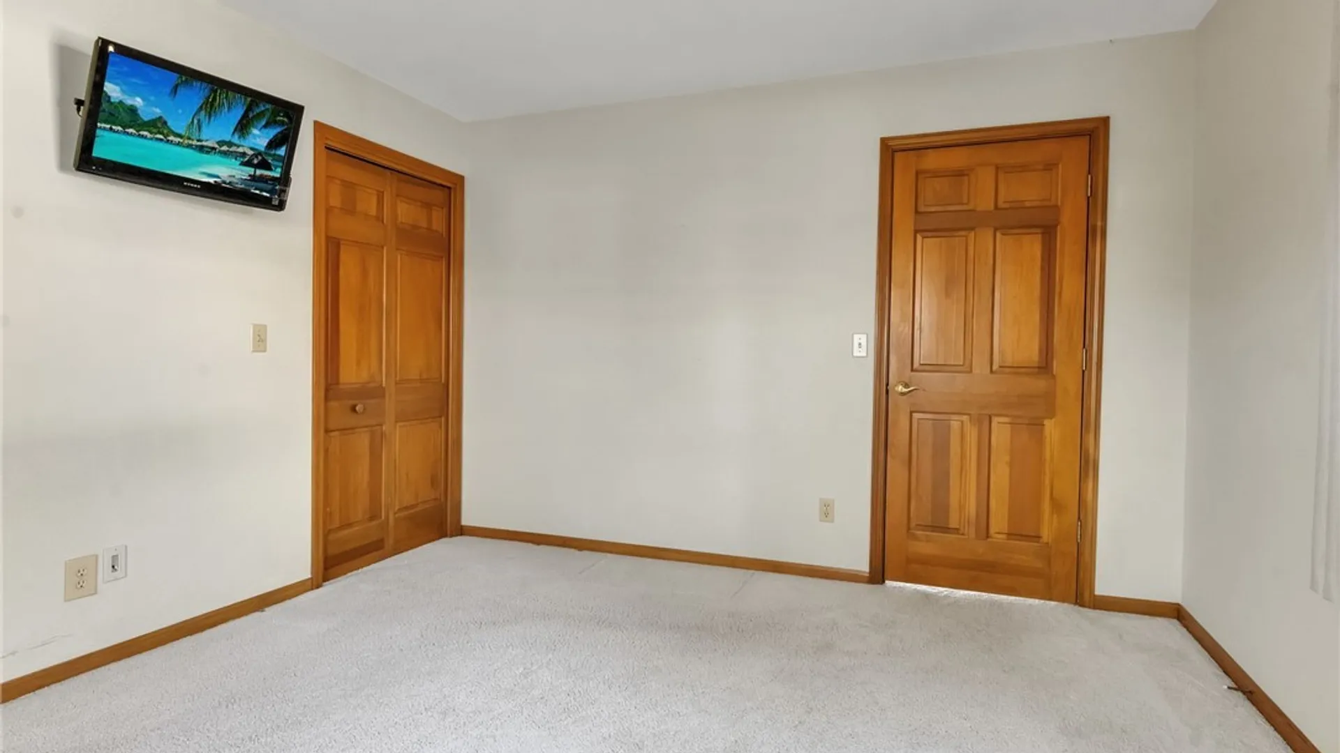 Property at 386 Roat Drive, Evans, NY 14006 25